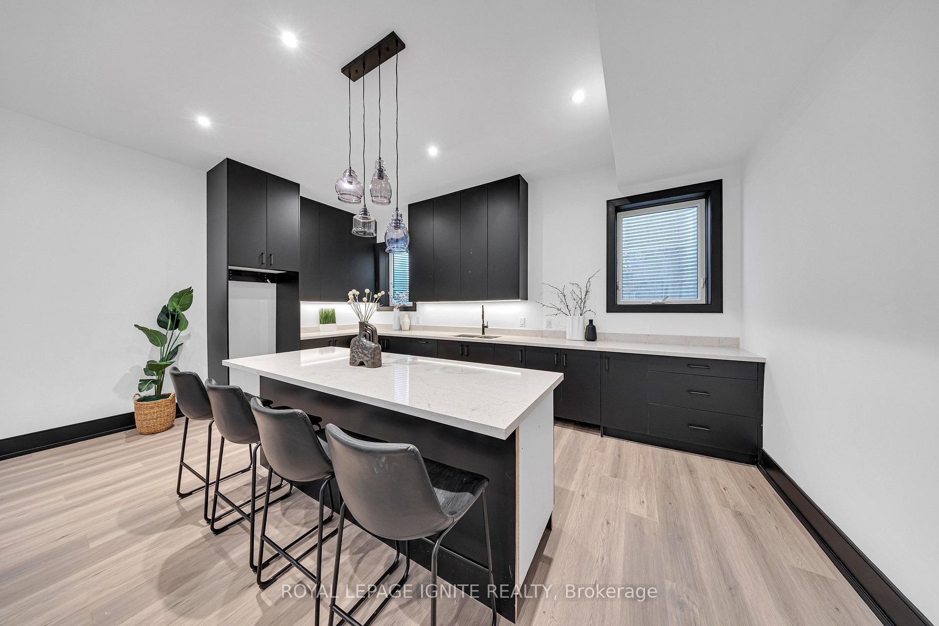 Photo 35 of 15 Deblyn Drive E, Scarborough, L'Amoreaux — HOMEH
