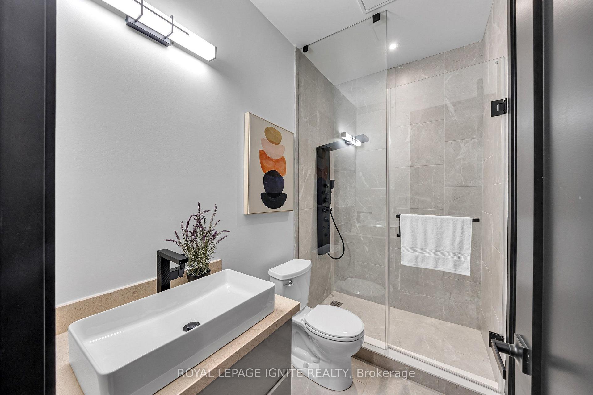 Photo 38 of 15 Deblyn Drive E, Scarborough, L'Amoreaux — HOMEH