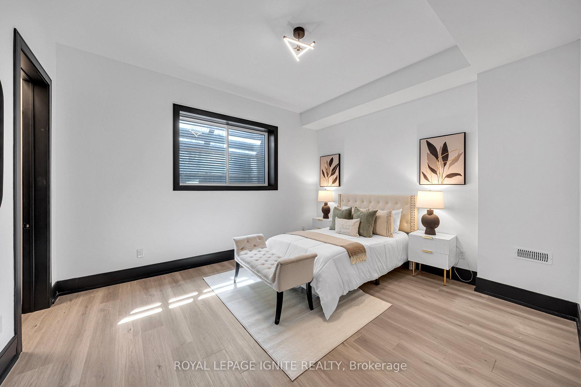 Photo 39 of 15 Deblyn Drive E, Scarborough, L'Amoreaux — HOMEH