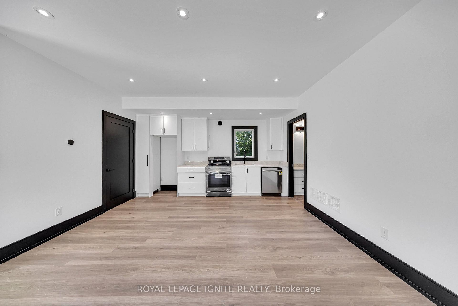 Photo 45 of 15 Deblyn Drive E, Scarborough, L'Amoreaux — HOMEH