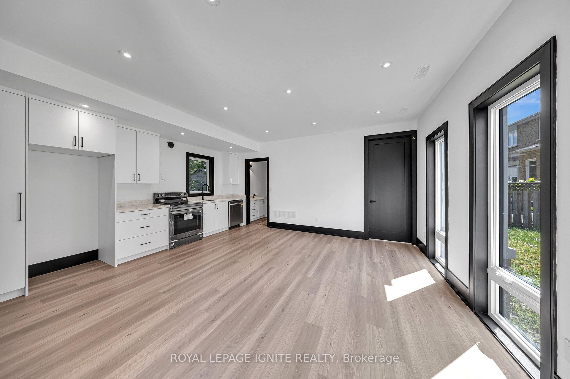 Photo 47 of 15 Deblyn Drive E, Scarborough, L'Amoreaux — HOMEH
