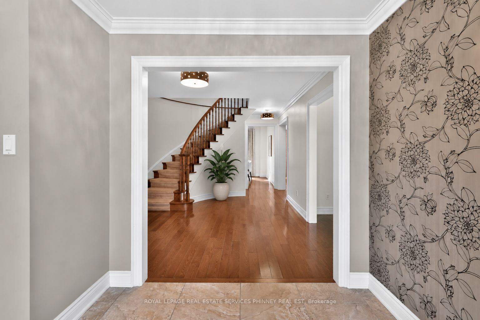 Photo 6 of 3861 Promontory Crescent, Mississauga, Erin Mills — HOMEH