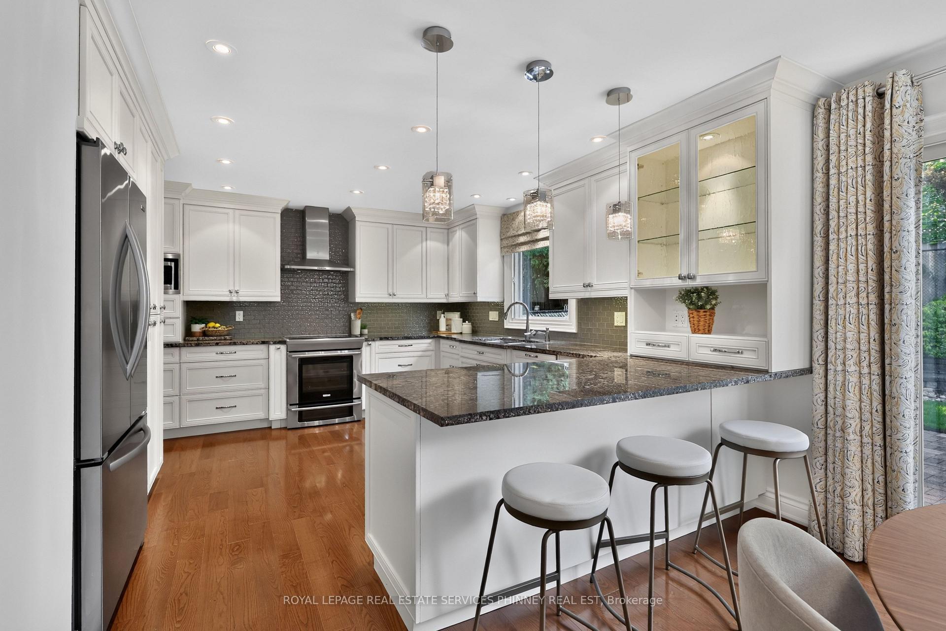 Photo 10 of 3861 Promontory Crescent, Mississauga, Erin Mills — HOMEH