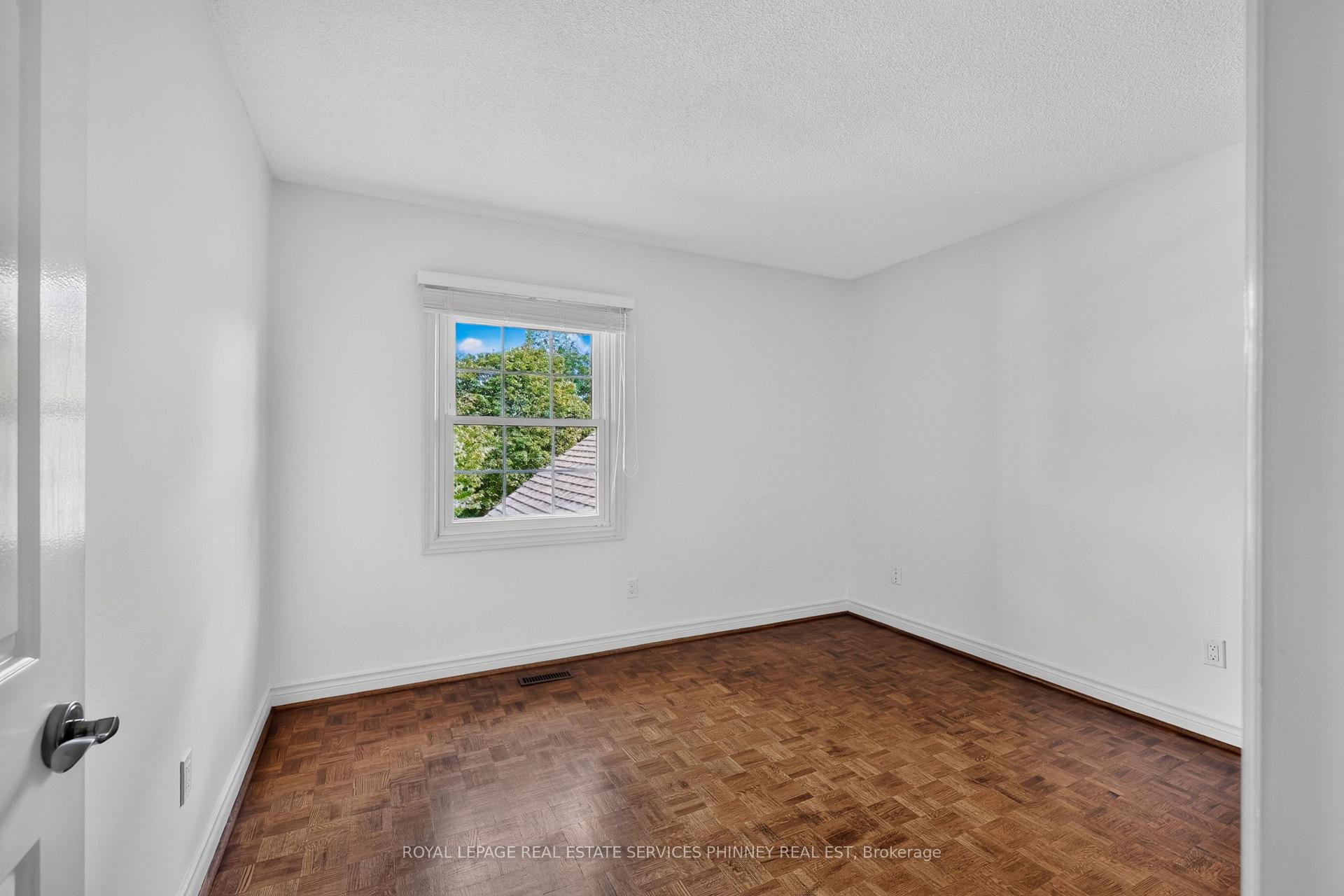Photo 23 of 3861 Promontory Crescent, Mississauga, Erin Mills — HOMEH