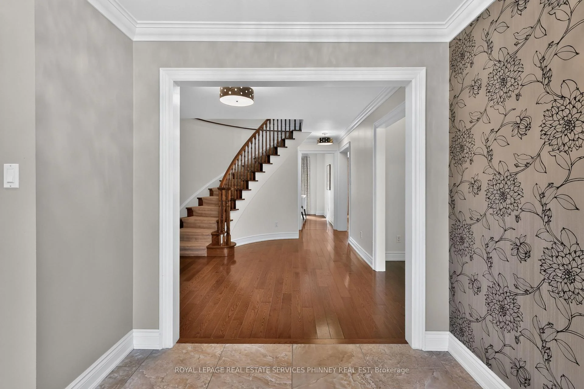 Photo 5 of 3861 Promontory Crescent, Mississauga, Erin Mills — HOMEH