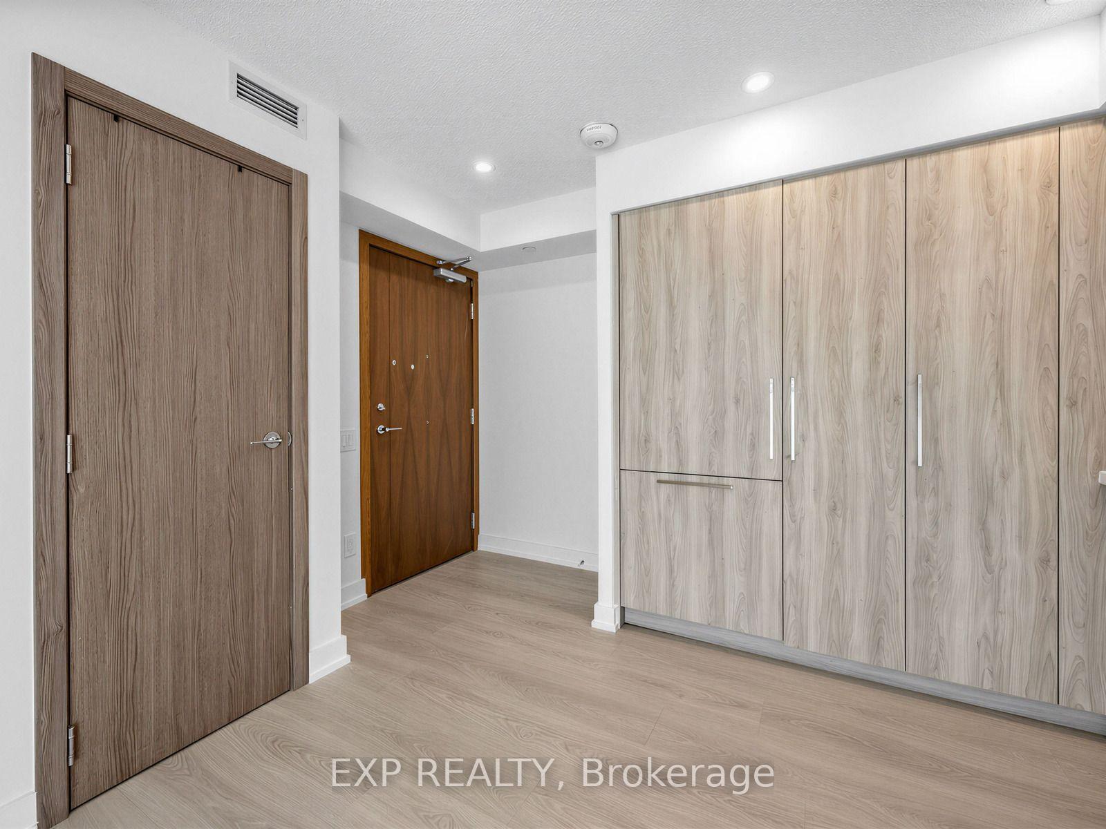 Photo 5 of Unit 611, 19 Bathurst Street, Toronto, Waterfront Communities — HOMEH