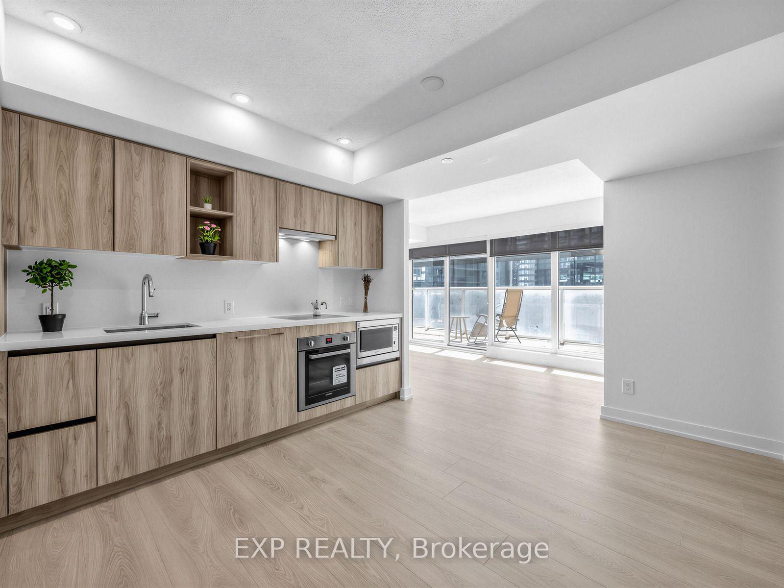 Photo 3 of Unit 611, 19 Bathurst Street, Toronto, Waterfront Communities — HOMEH