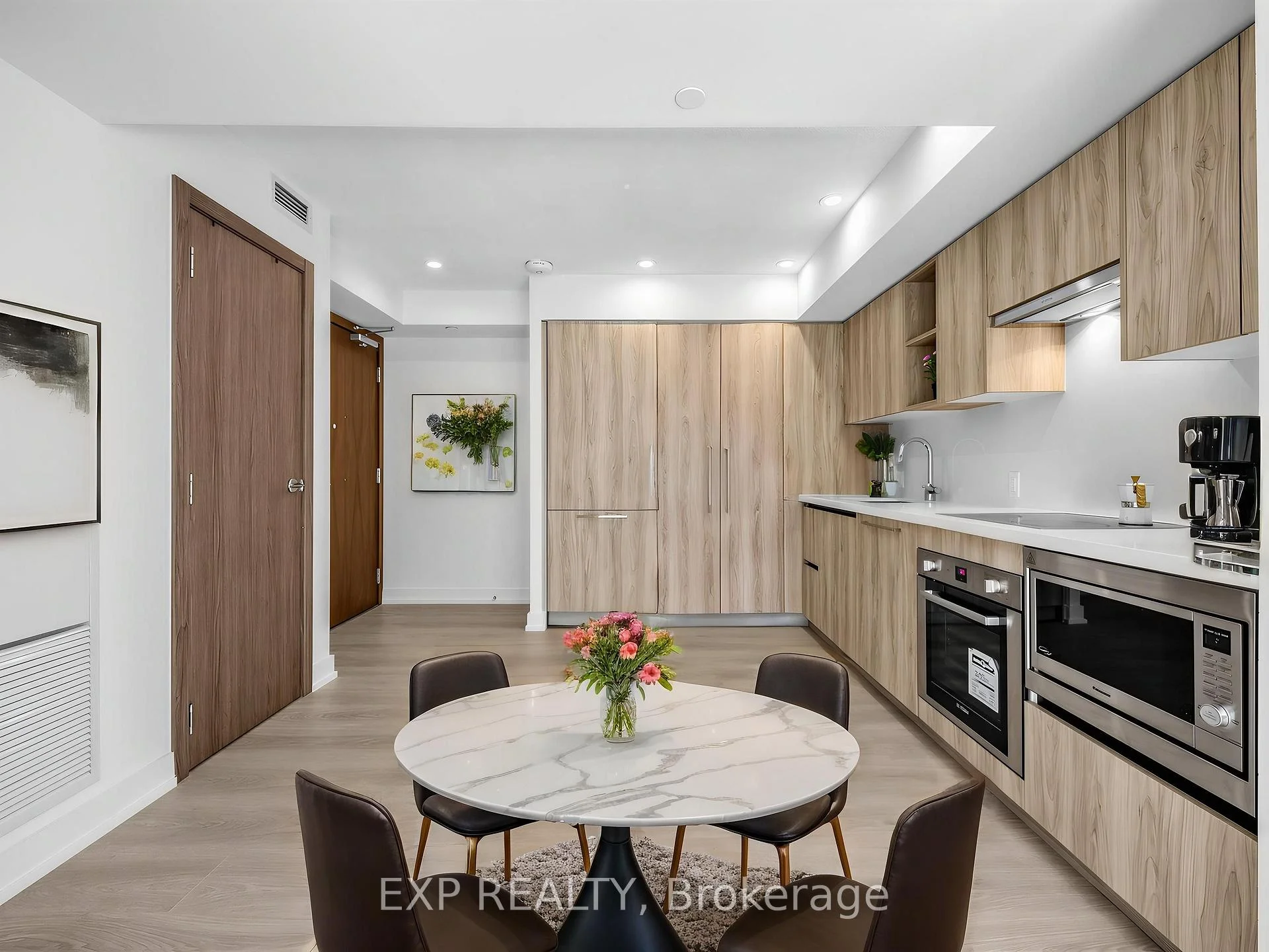 Photo 10 of Unit 611, 19 Bathurst Street, Toronto, Waterfront Communities — HOMEH