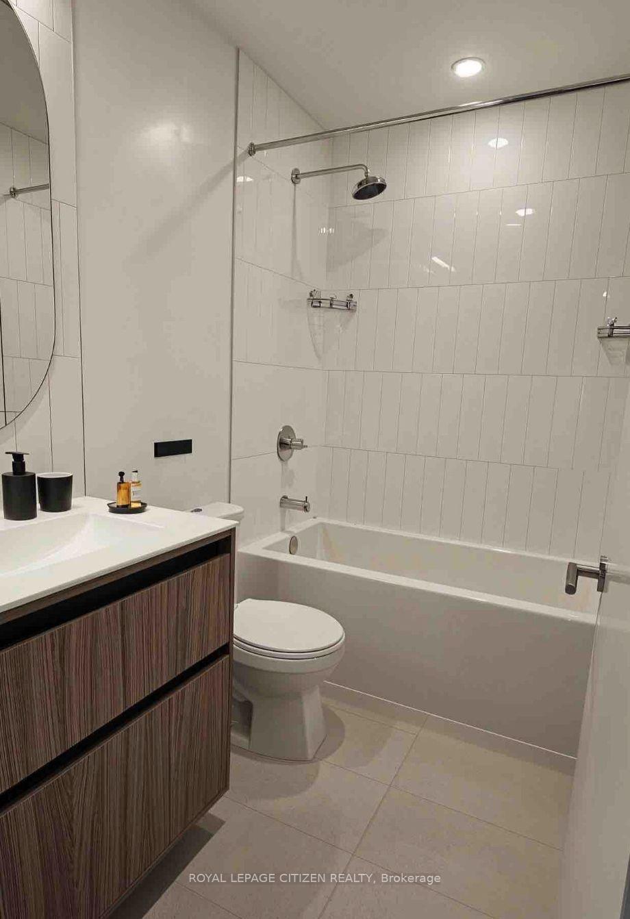 Photo 6 of Unit B-0103, 7950 Bathurst Street, Vaughan, Beverley Glen — HOMEH