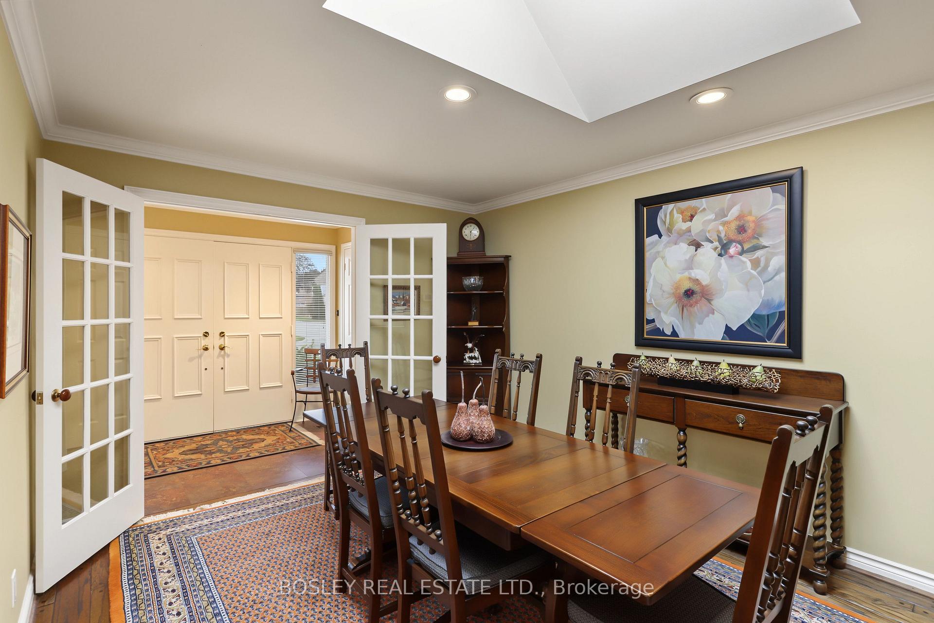 Photo 4 of 69 Fairway Drive, Aurora, Aurora Highlands — HOMEH