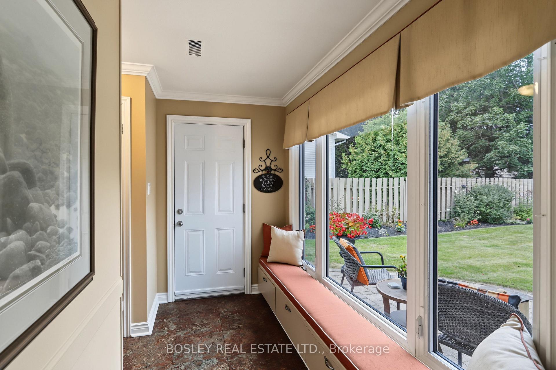 Photo 15 of 69 Fairway Drive, Aurora, Aurora Highlands — HOMEH