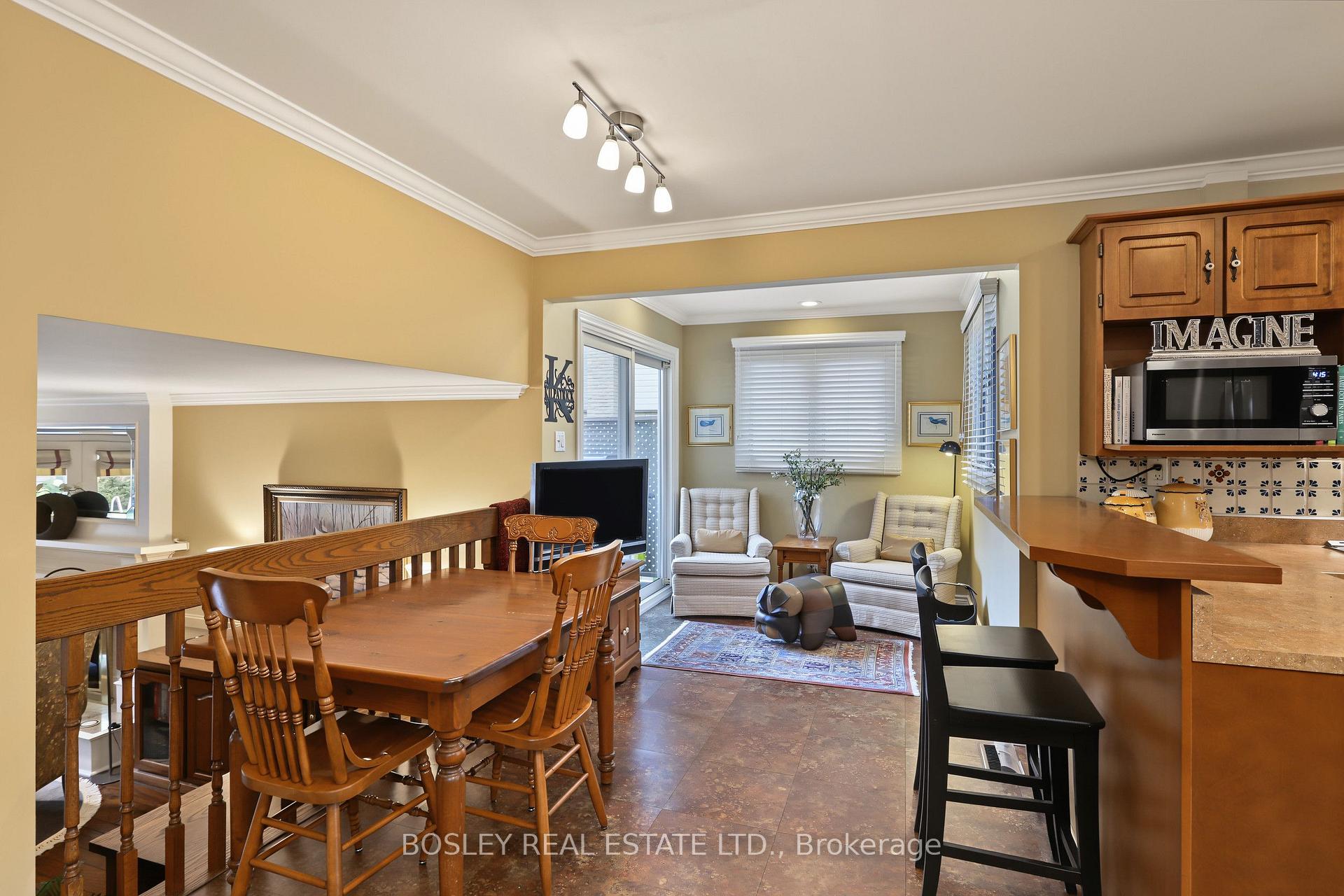 Photo 18 of 69 Fairway Drive, Aurora, Aurora Highlands — HOMEH