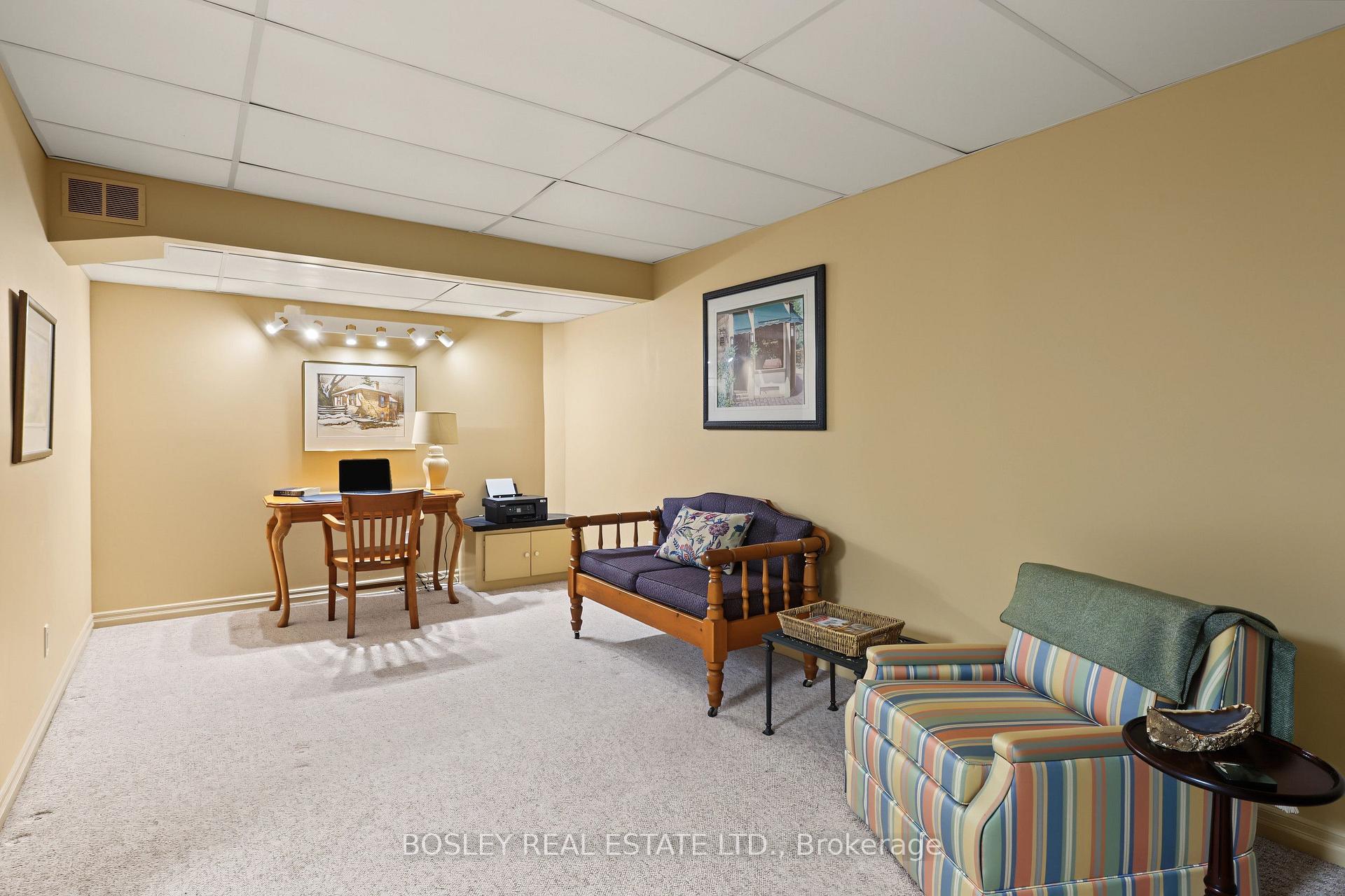 Photo 29 of 69 Fairway Drive, Aurora, Aurora Highlands — HOMEH