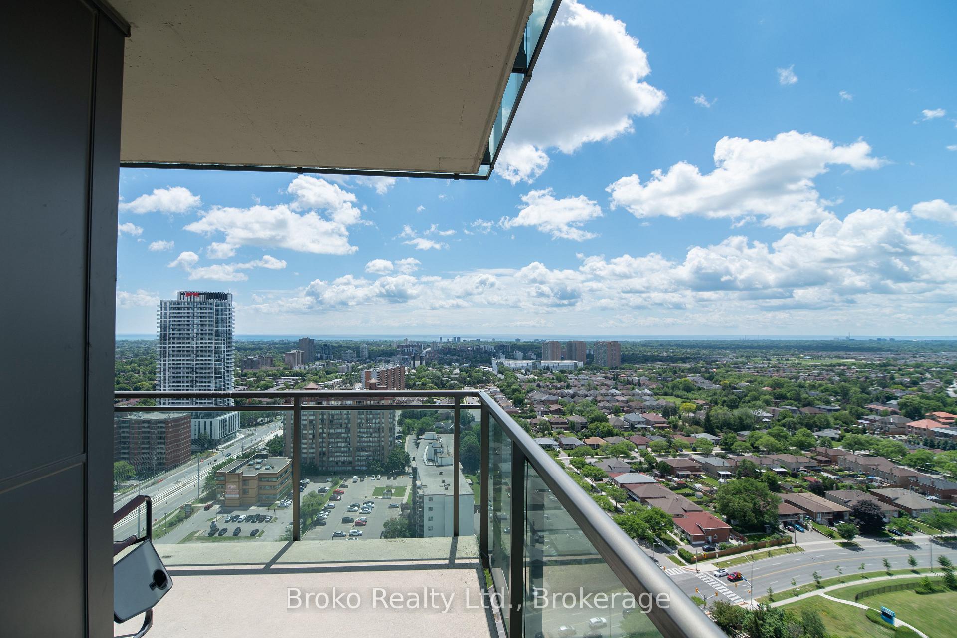 Photo 6 of Unit 2907, 3515 Kariya Drive, Mississauga, City Centre — HOMEH