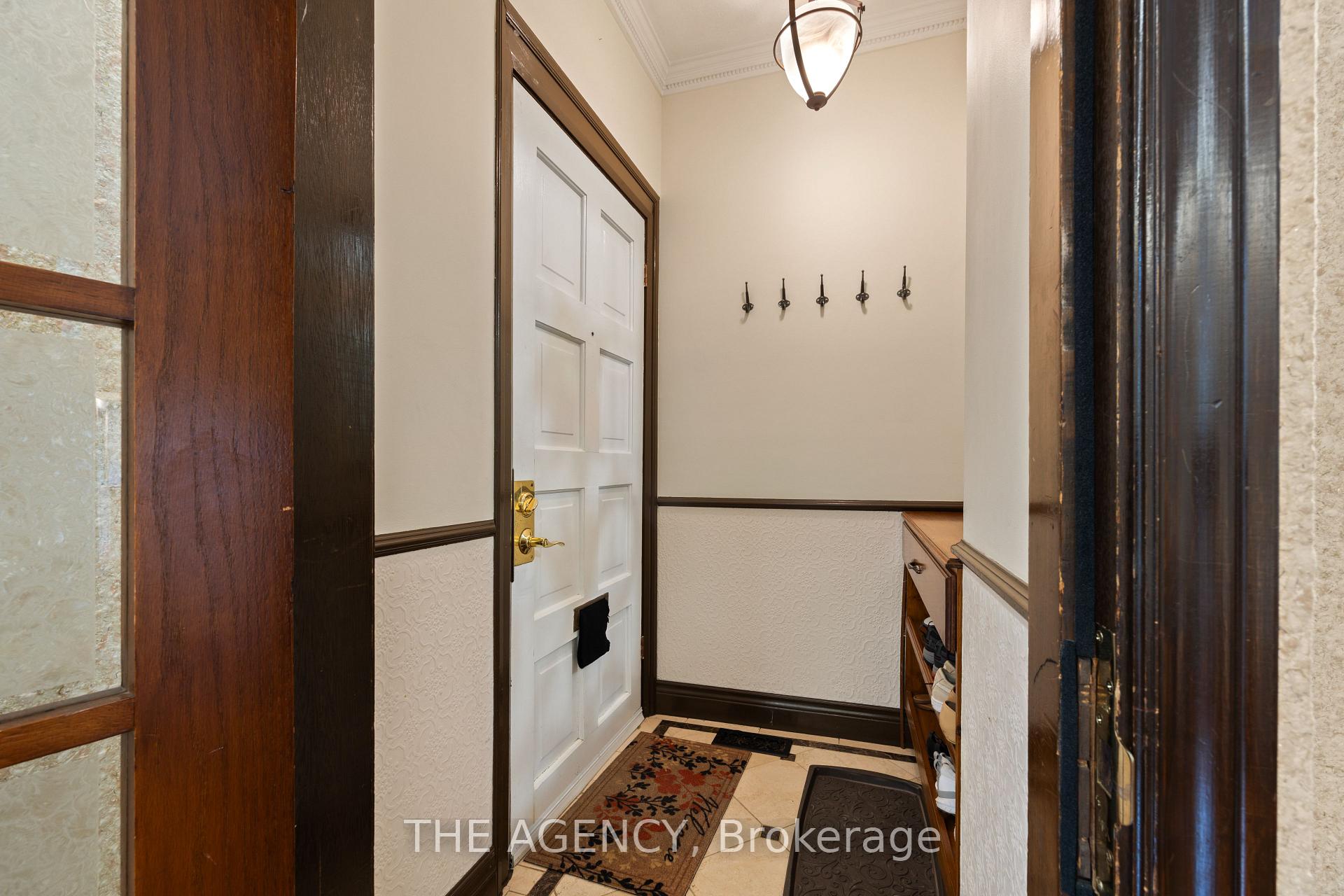 Photo 3 of 111 Seaton Street, Toronto, Moss Park — HOMEH