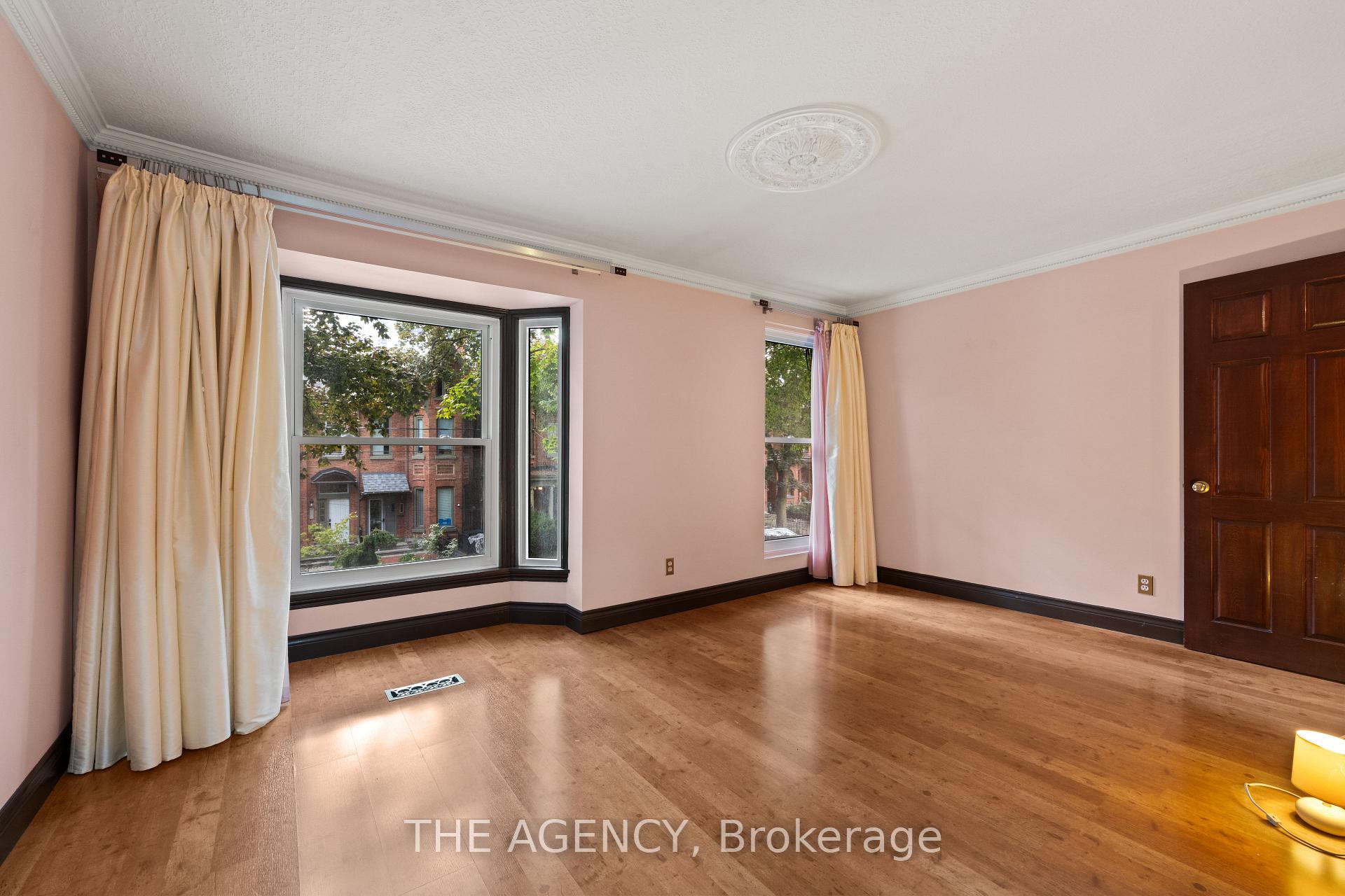 Photo 12 of 111 Seaton Street, Toronto, Moss Park — HOMEH