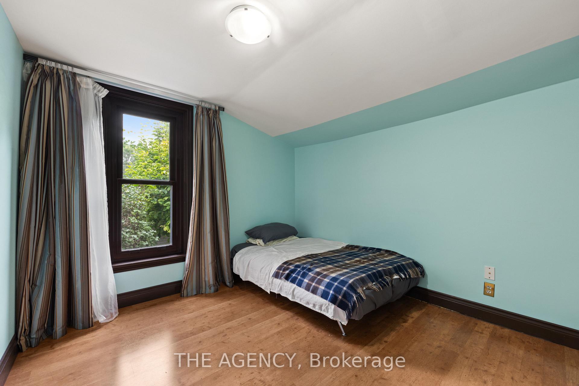 Photo 15 of 111 Seaton Street, Toronto, Moss Park — HOMEH