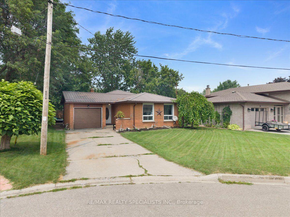 Photo 2 of 12 Wardell Crescent, Haldimand — HOMEH