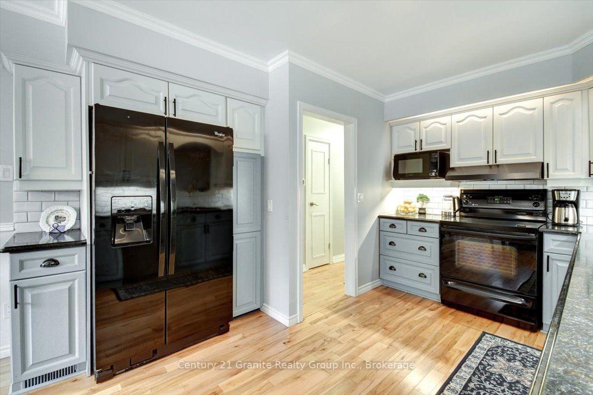 Photo 16 of 5 Forest Hill Road, Bancroft, Bancroft Ward — HOMEH
