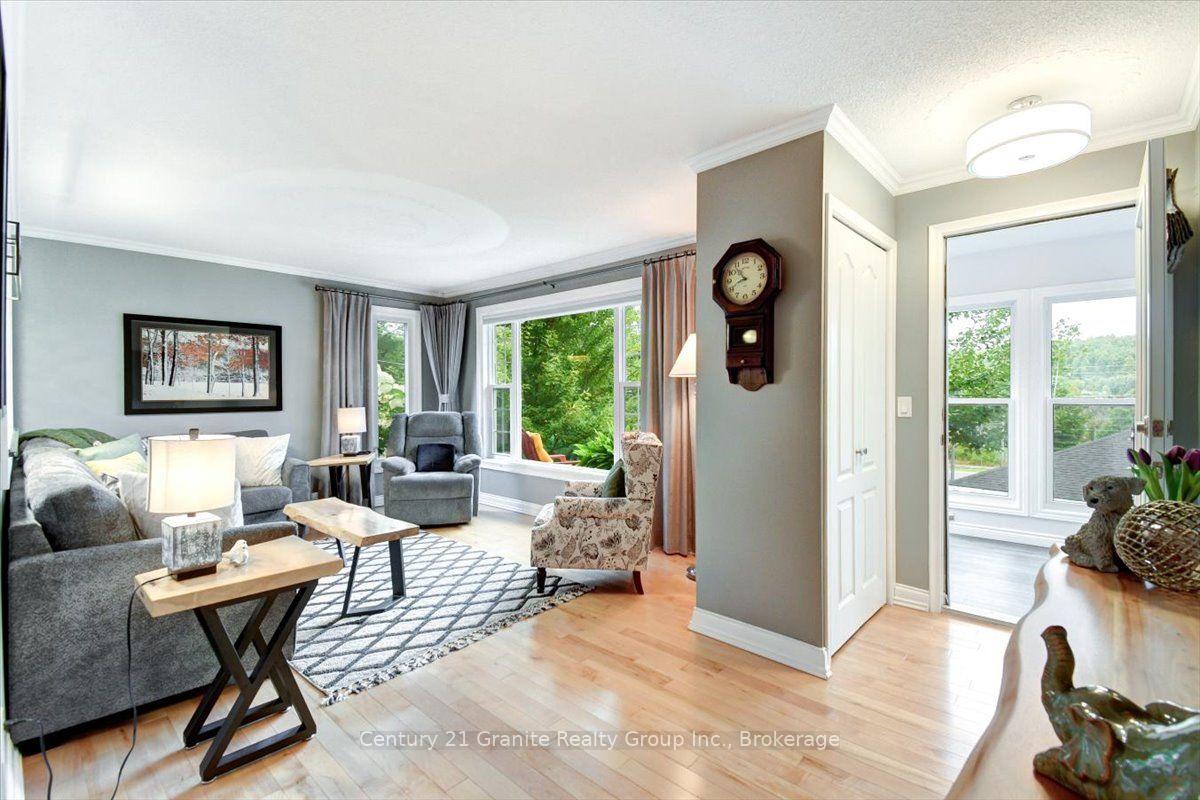 Photo 17 of 5 Forest Hill Road, Bancroft, Bancroft Ward — HOMEH