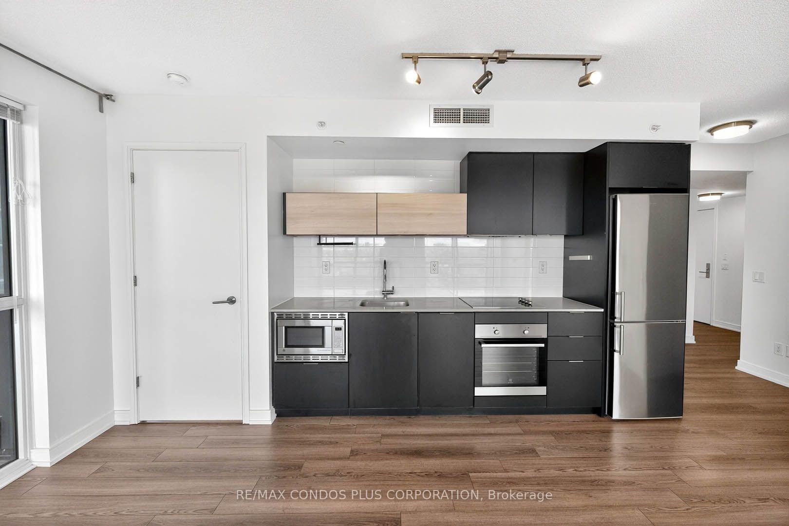 Photo 12 of Unit 904, 20  Road Thomas Riley Road, Etobicoke, Islington-City Centre West — HOMEH