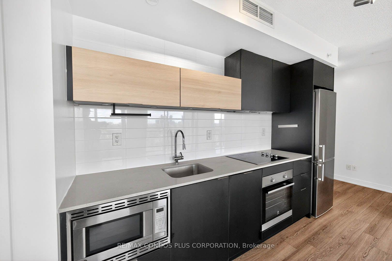 Photo 14 of Unit 904, 20  Road Thomas Riley Road, Etobicoke, Islington-City Centre West — HOMEH