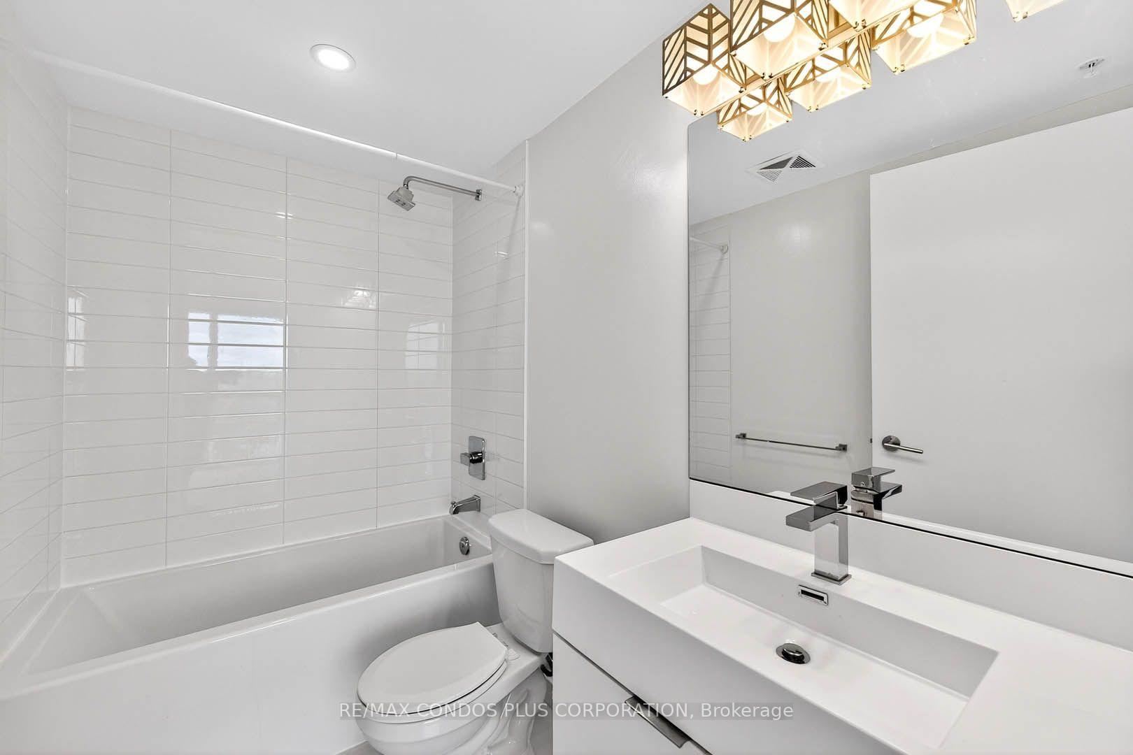 Photo 19 of Unit 904, 20  Road Thomas Riley Road, Etobicoke, Islington-City Centre West — HOMEH