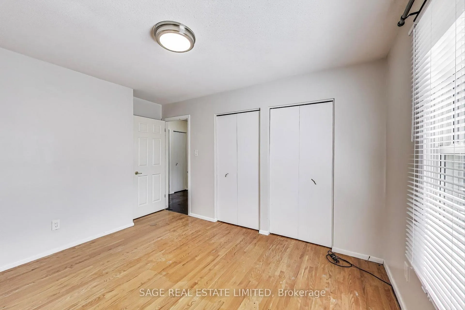 Photo 12 of 72 Glenvale Drive, Hamilton, Gilkson — HOMEH
