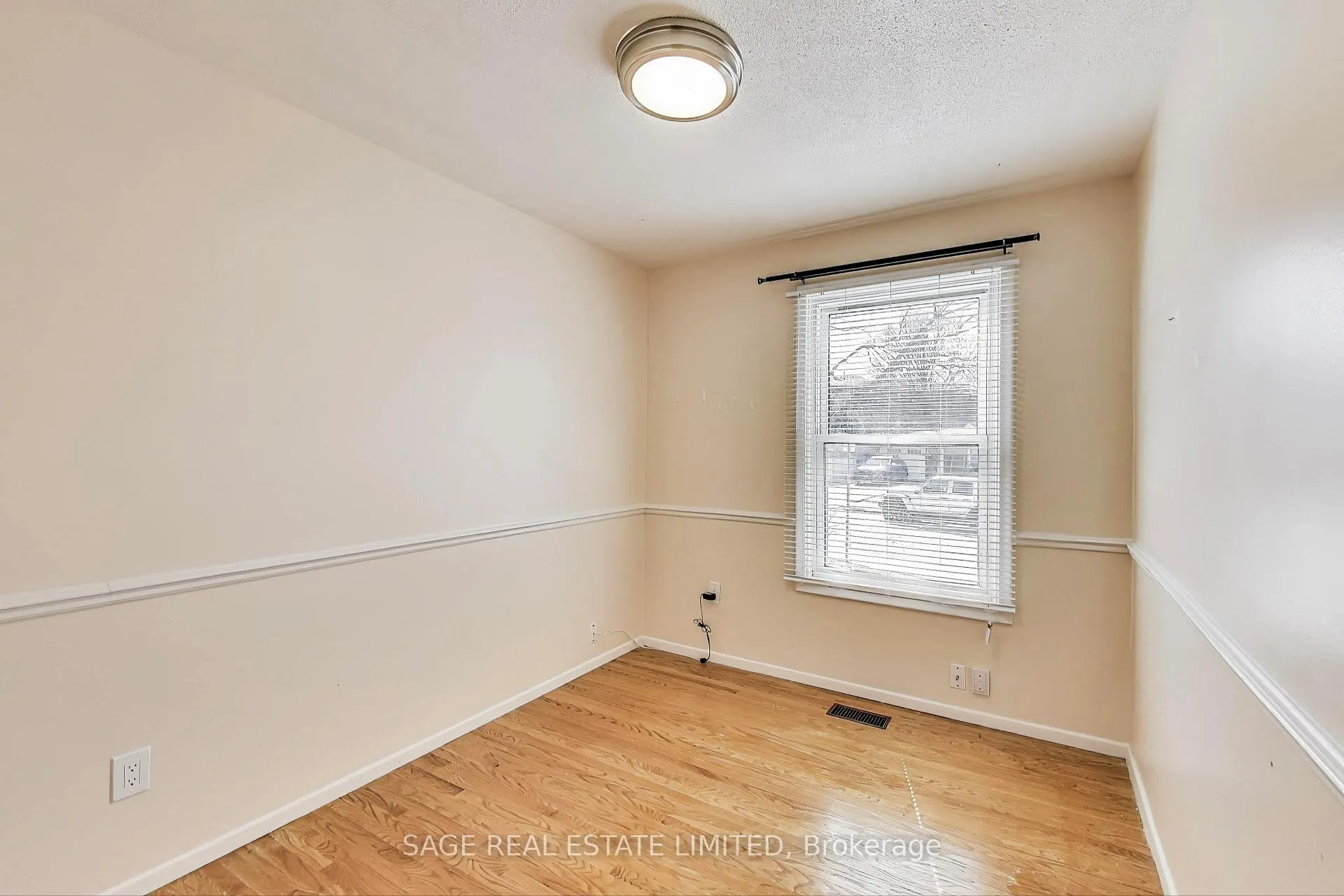 Photo 15 of 72 Glenvale Drive, Hamilton, Gilkson — HOMEH