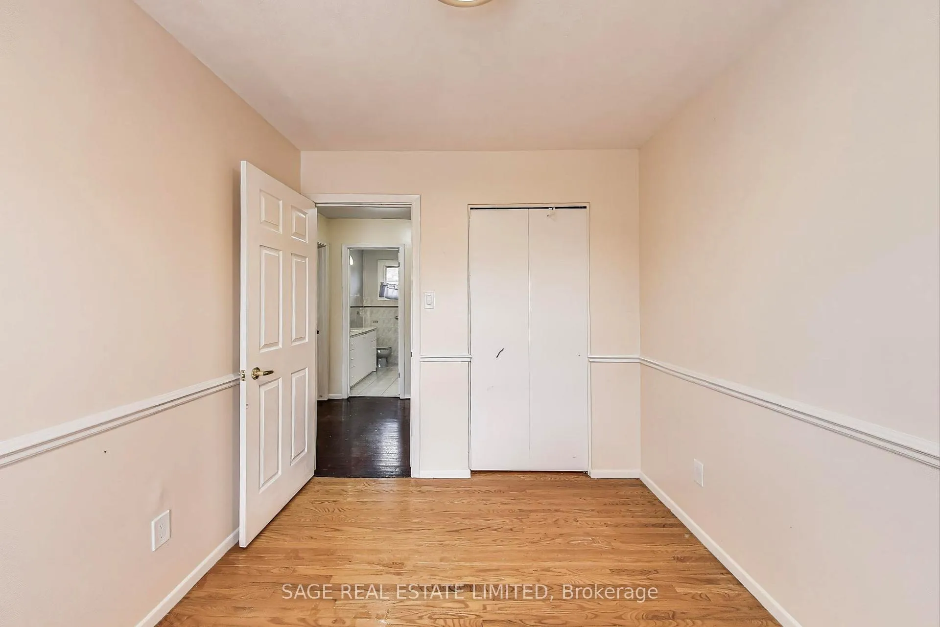Photo 16 of 72 Glenvale Drive, Hamilton, Gilkson — HOMEH