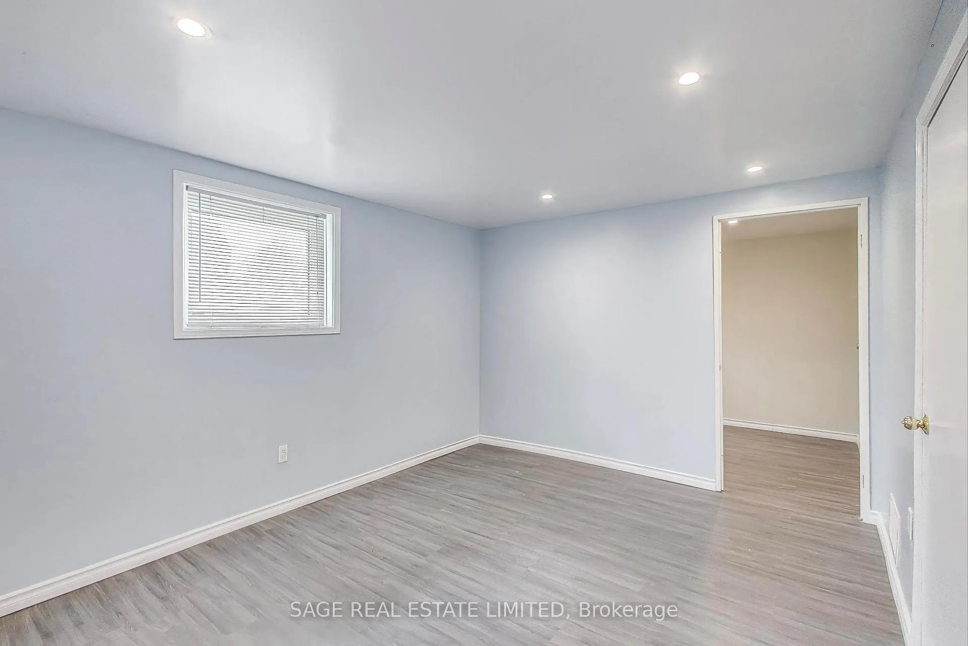 Photo 21 of 72 Glenvale Drive, Hamilton, Gilkson — HOMEH