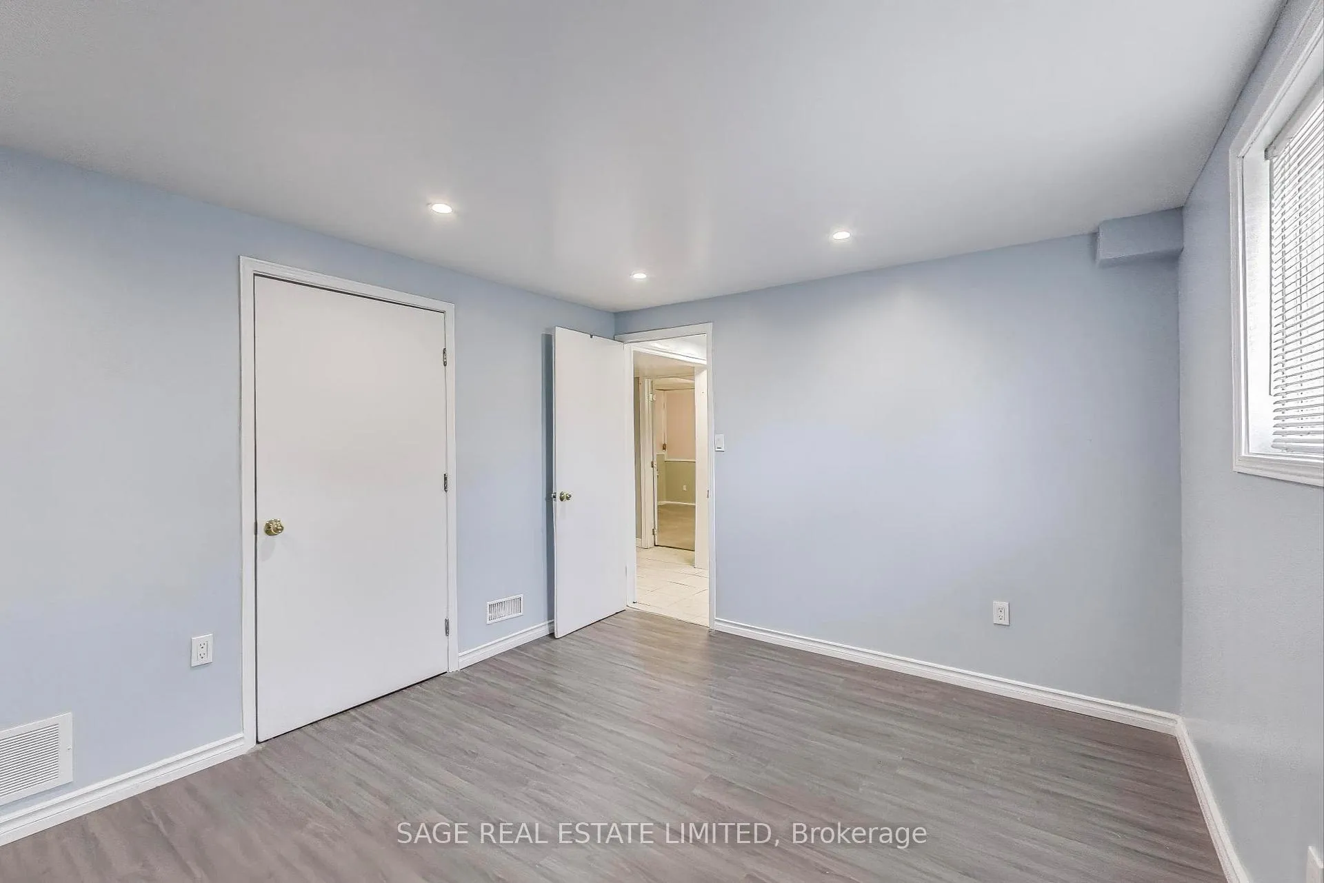 Photo 22 of 72 Glenvale Drive, Hamilton, Gilkson — HOMEH