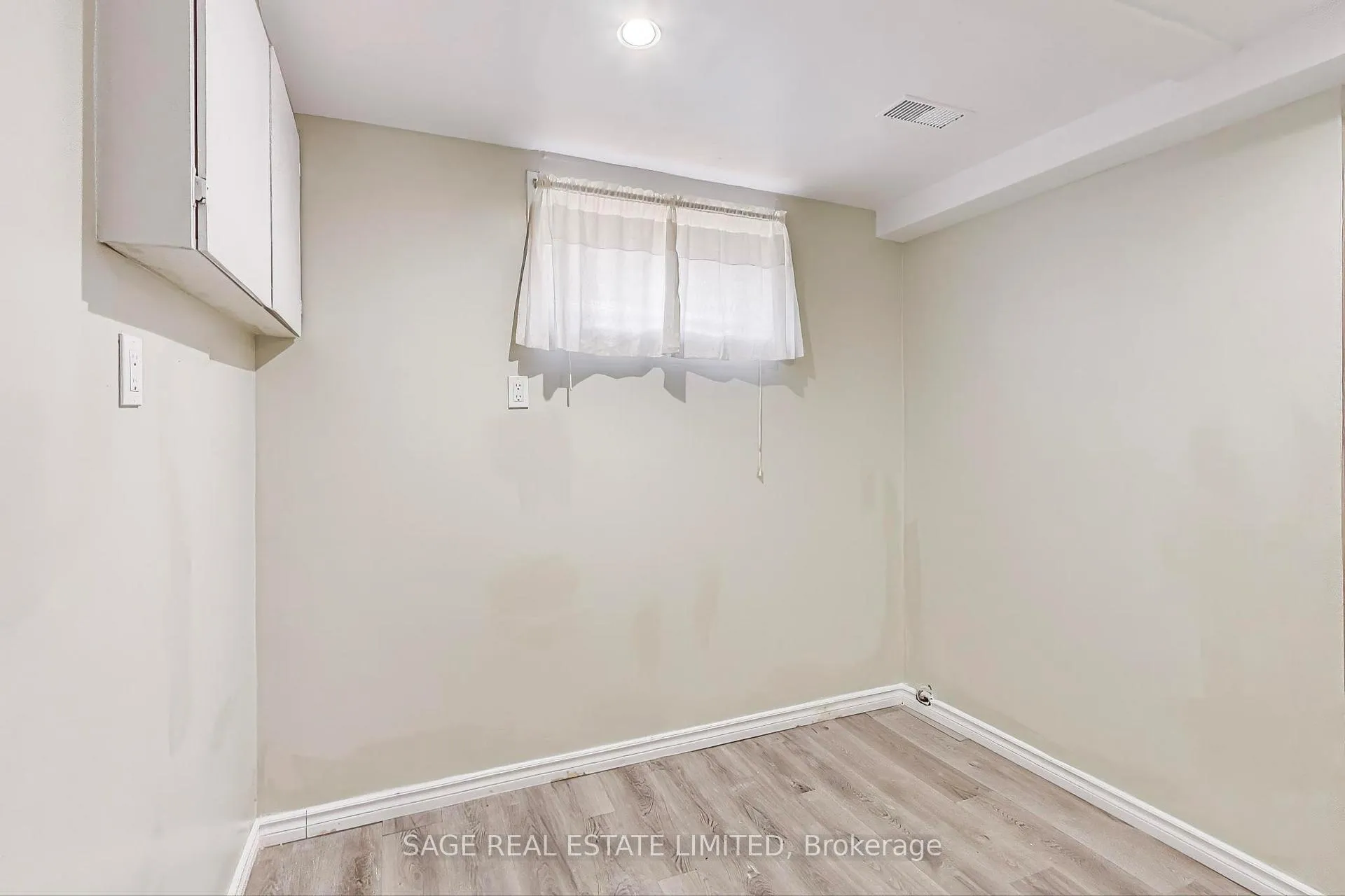 Photo 25 of 72 Glenvale Drive, Hamilton, Gilkson — HOMEH