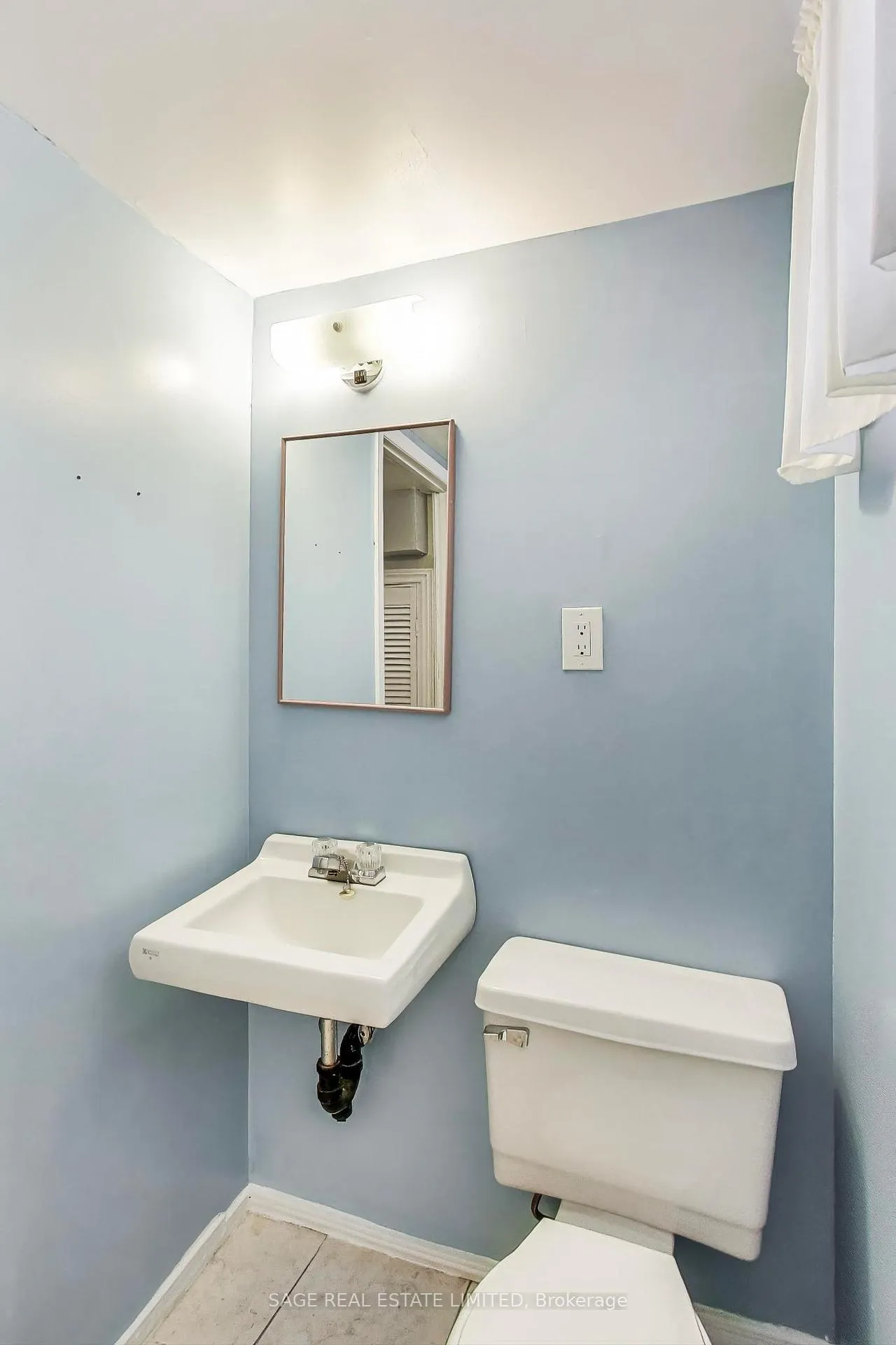 Photo 27 of 72 Glenvale Drive, Hamilton, Gilkson — HOMEH