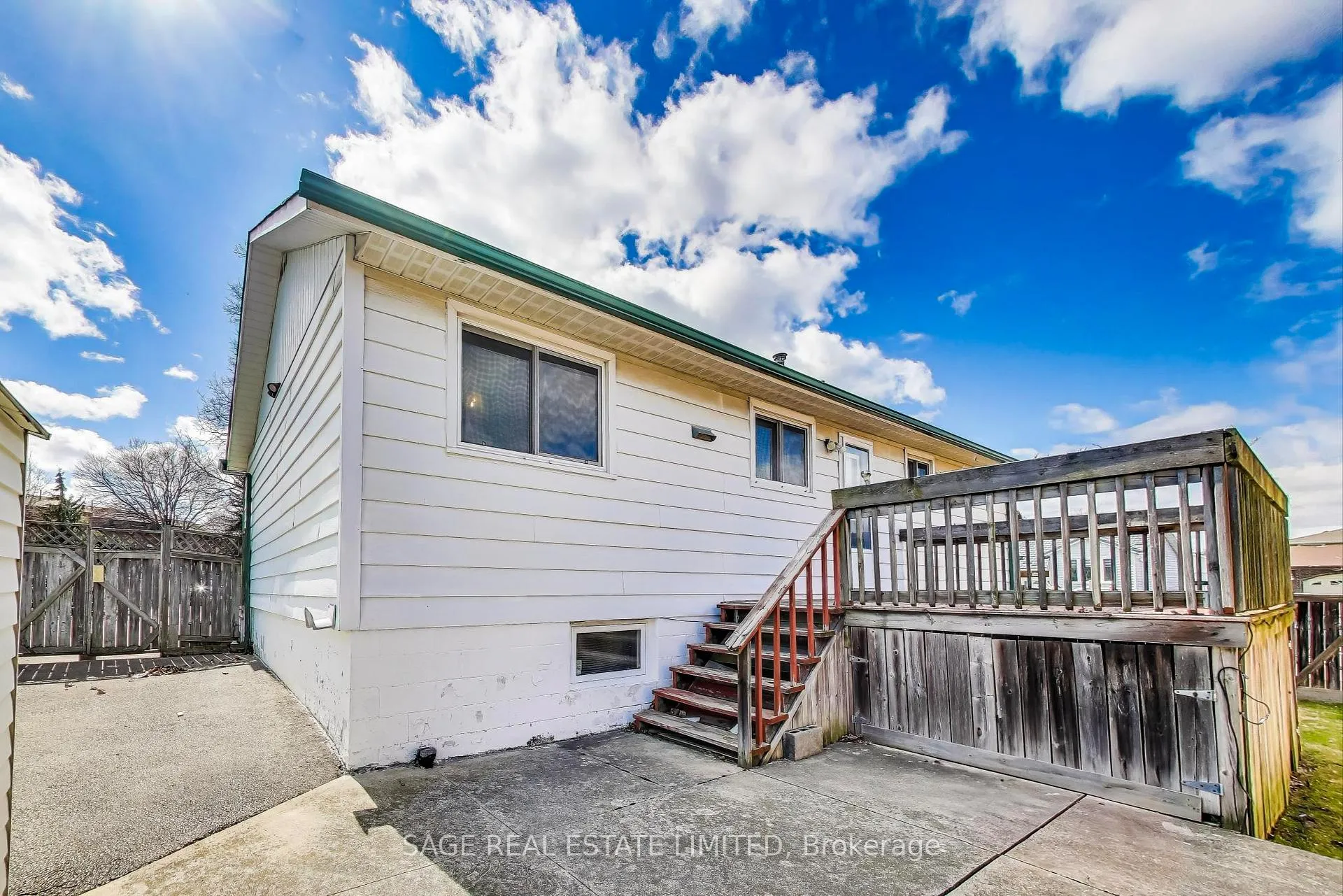 Photo 31 of 72 Glenvale Drive, Hamilton, Gilkson — HOMEH