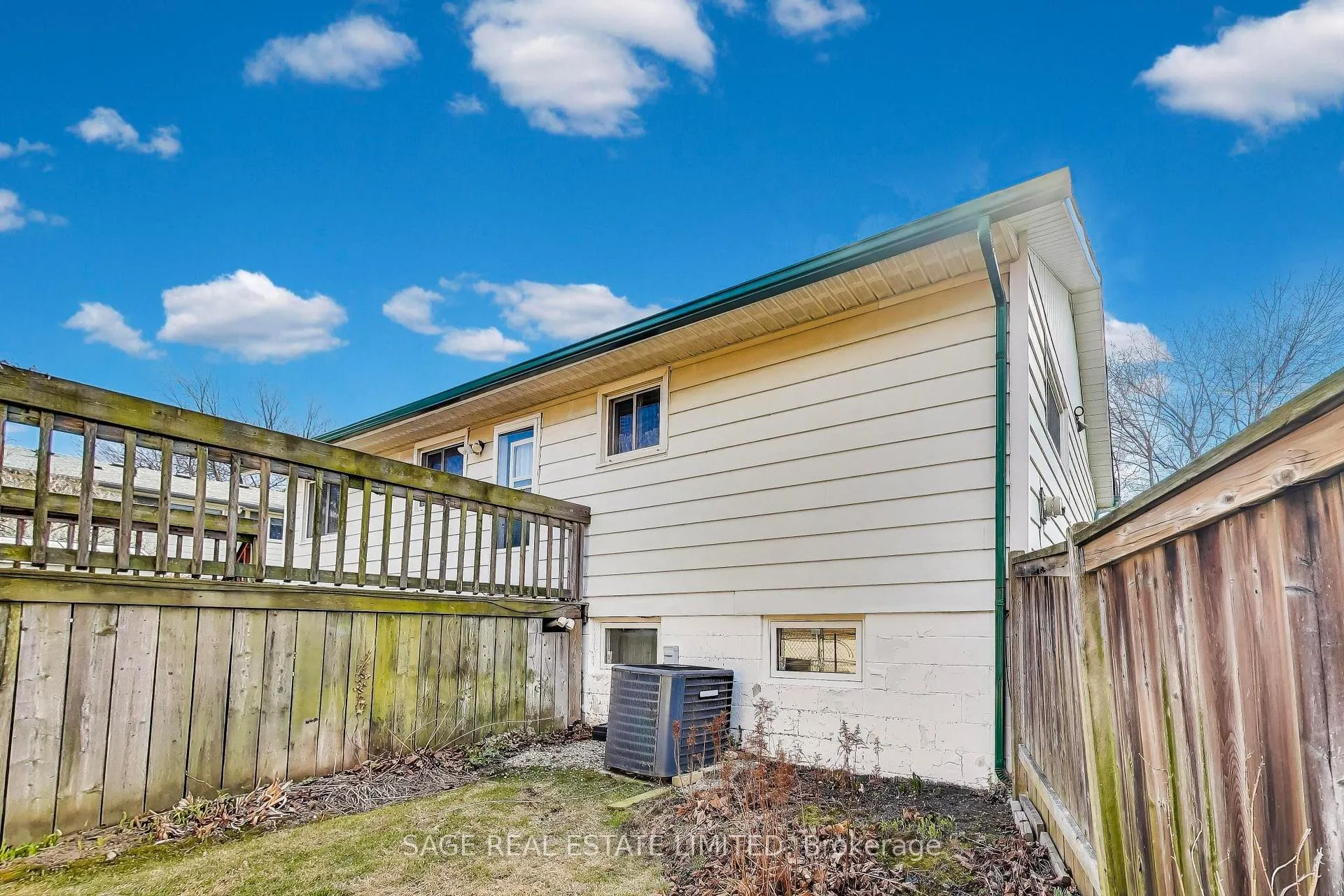 Photo 32 of 72 Glenvale Drive, Hamilton, Gilkson — HOMEH