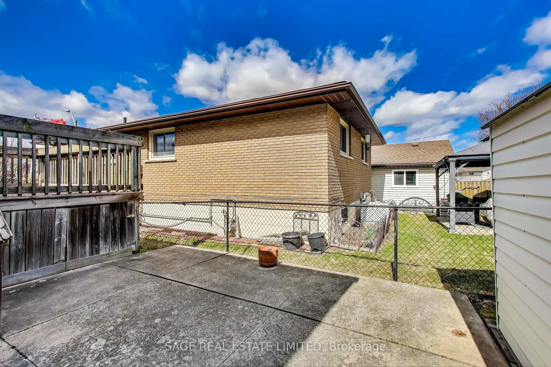 Photo 33 of 72 Glenvale Drive, Hamilton, Gilkson — HOMEH