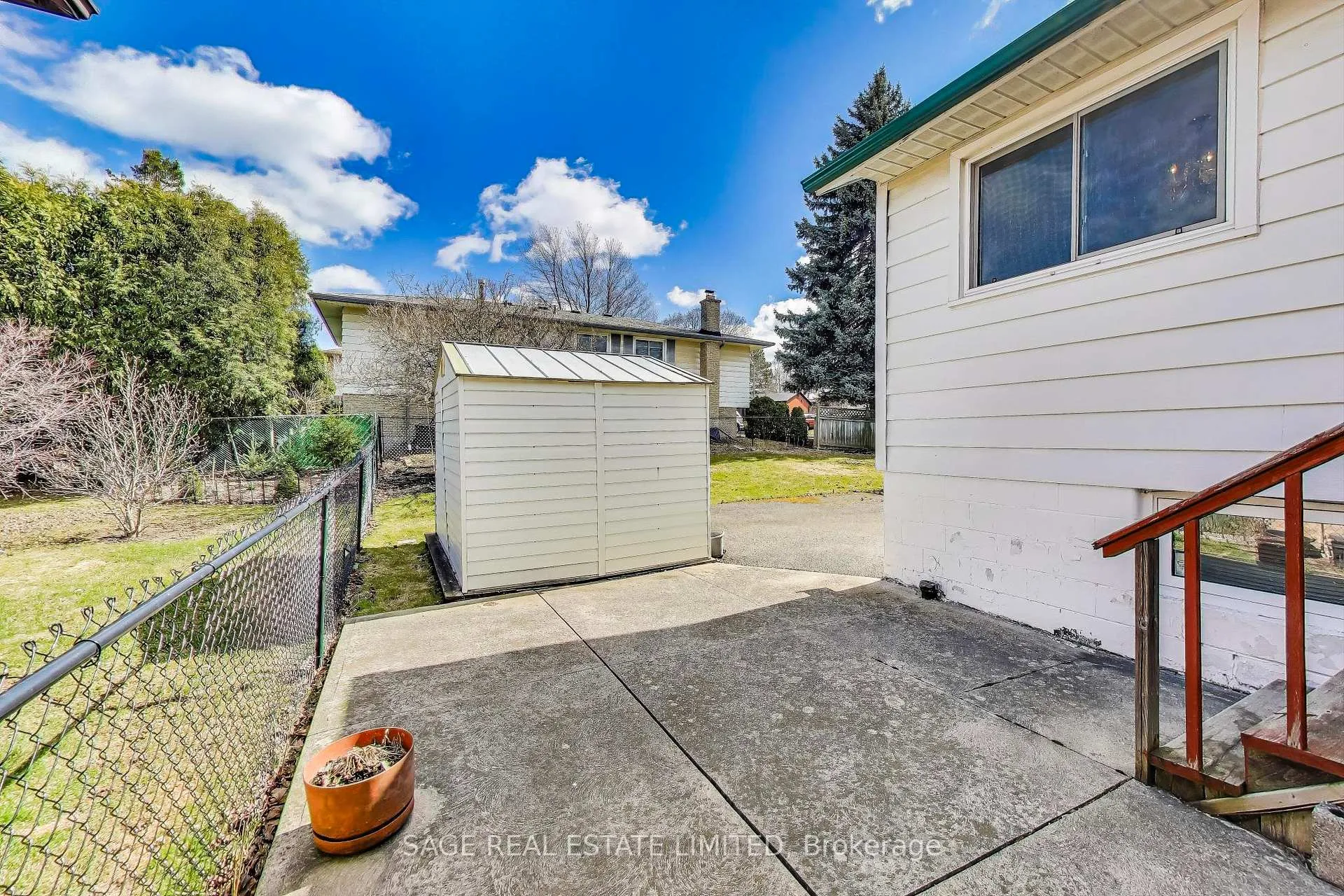 Photo 34 of 72 Glenvale Drive, Hamilton, Gilkson — HOMEH