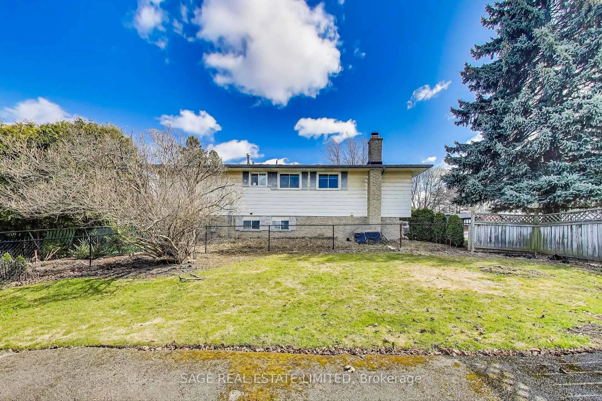 Photo 35 of 72 Glenvale Drive, Hamilton, Gilkson — HOMEH