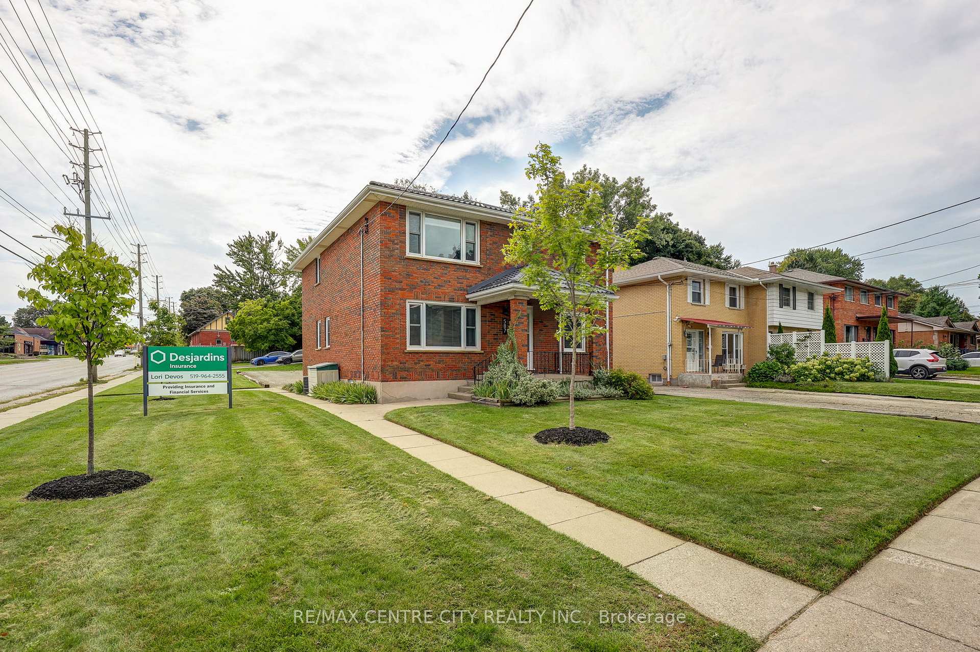 Photo 2 of 587 Lambton Street, London, East B — HOMEH