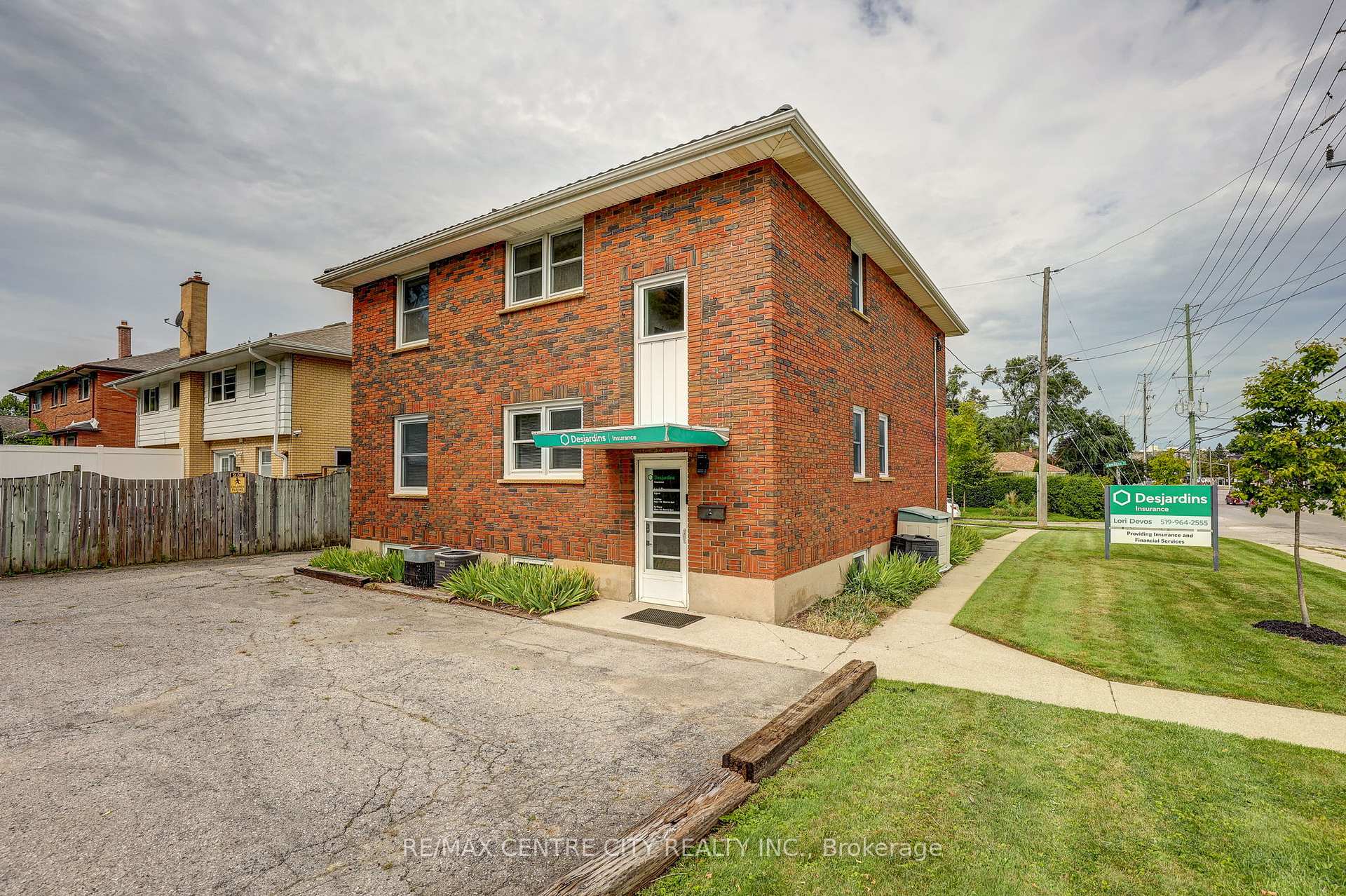Photo 7 of 587 Lambton Street, London, East B — HOMEH