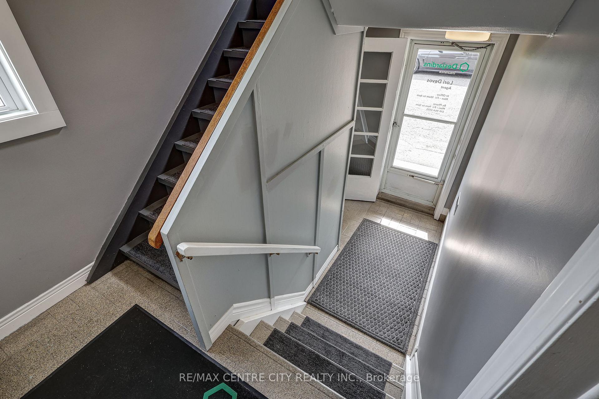 Photo 10 of 587 Lambton Street, London, East B — HOMEH