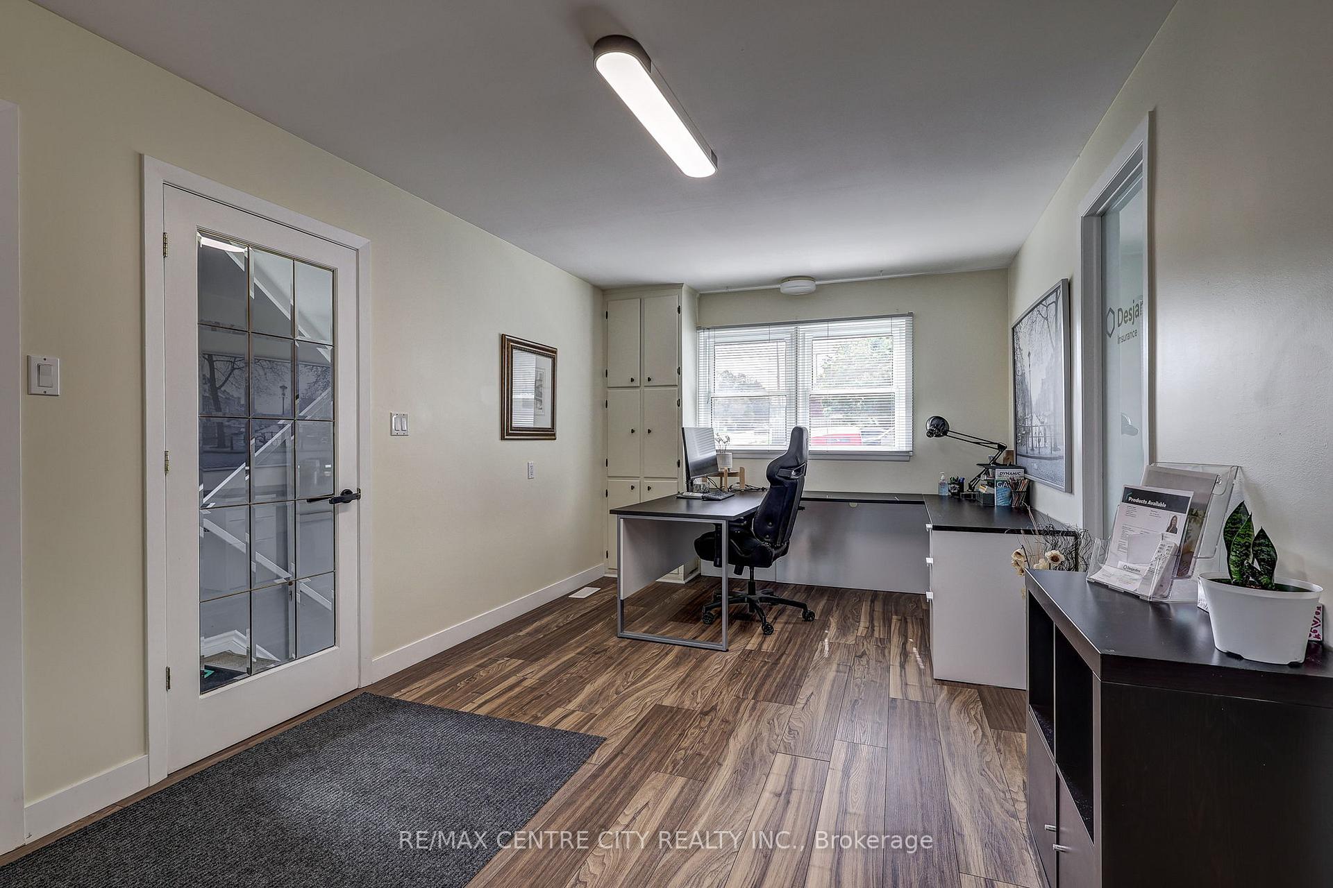 Photo 11 of 587 Lambton Street, London, East B — HOMEH