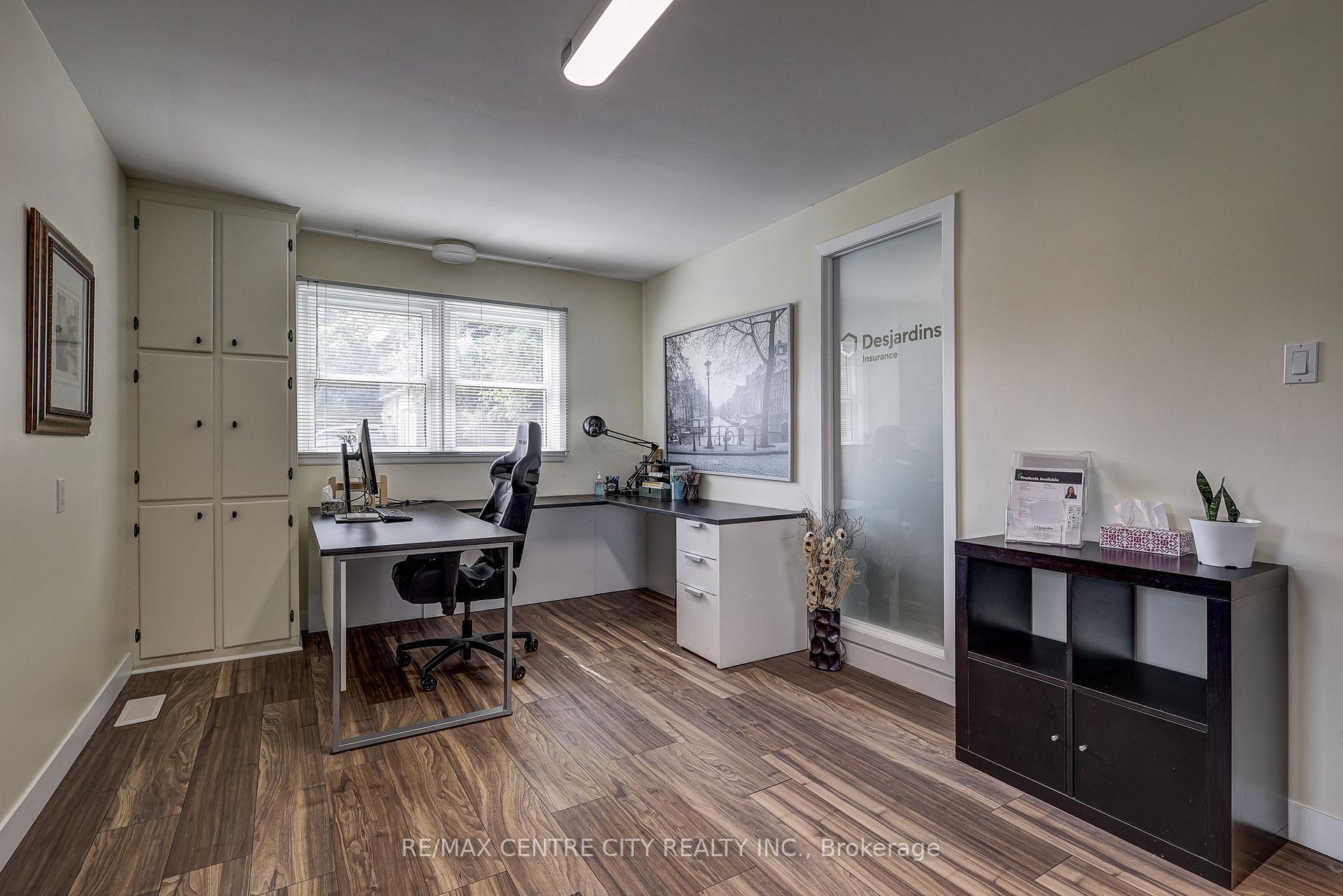 Photo 12 of 587 Lambton Street, London, East B — HOMEH