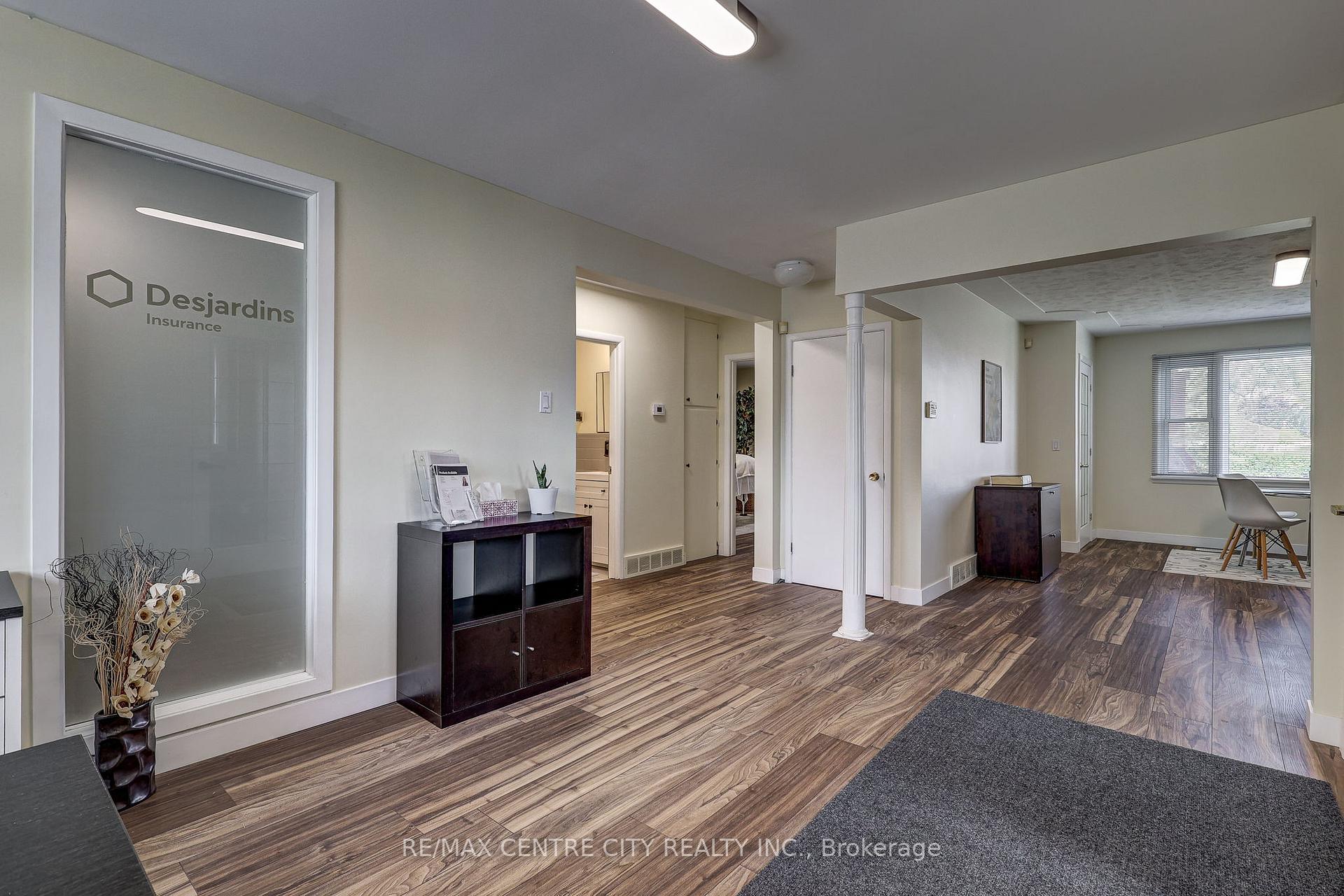 Photo 13 of 587 Lambton Street, London, East B — HOMEH