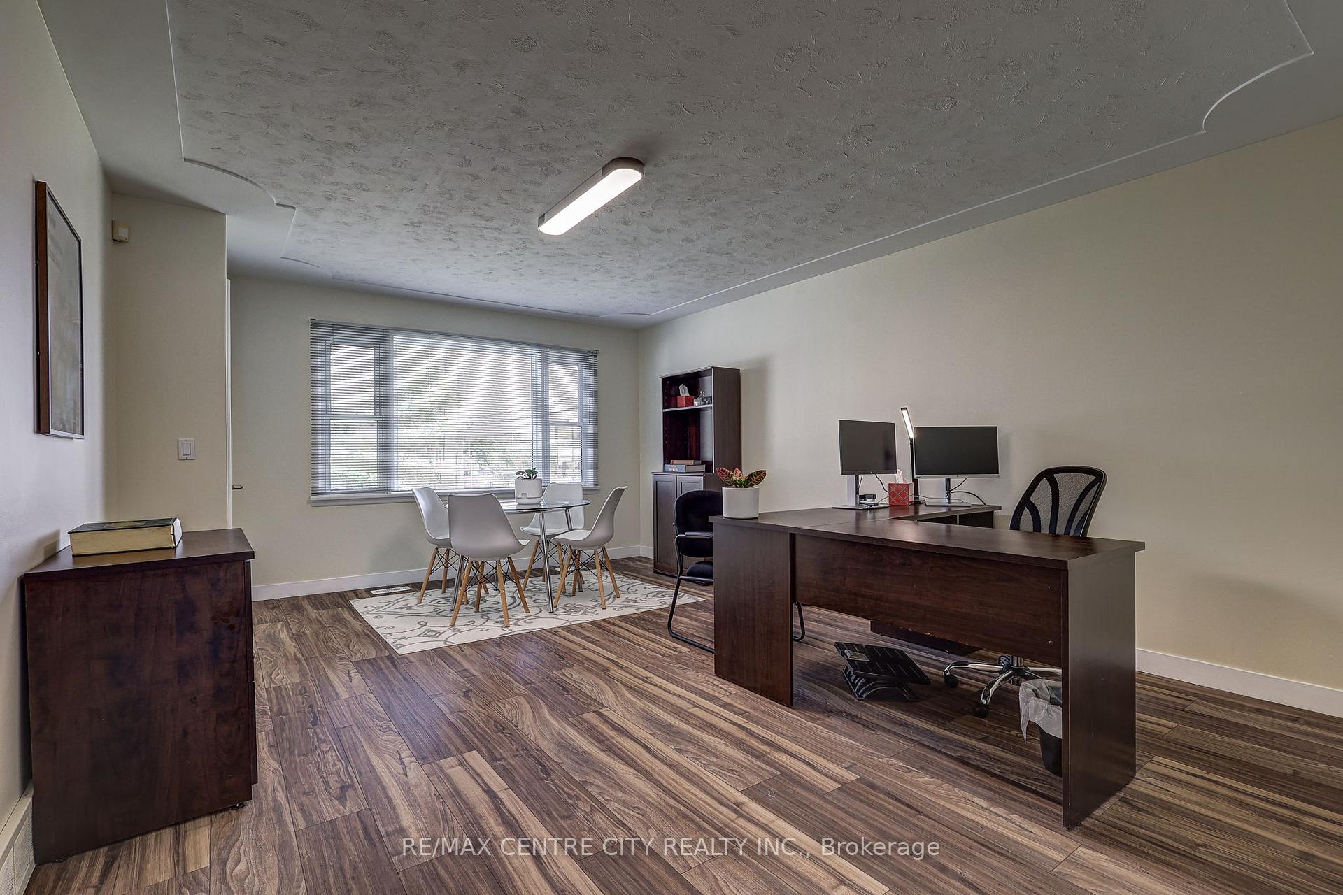 Photo 18 of 587 Lambton Street, London, East B — HOMEH