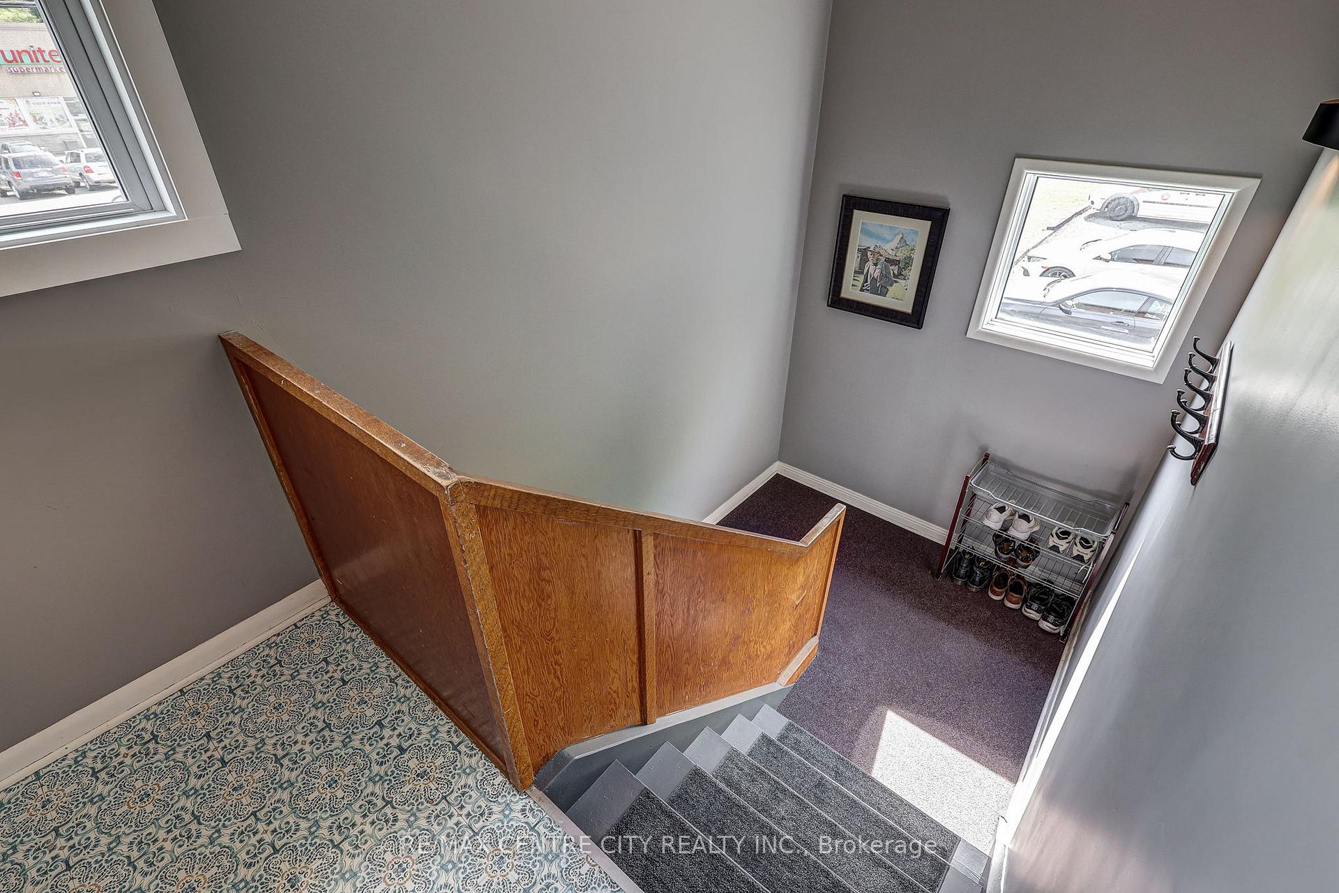 Photo 27 of 587 Lambton Street, London, East B — HOMEH