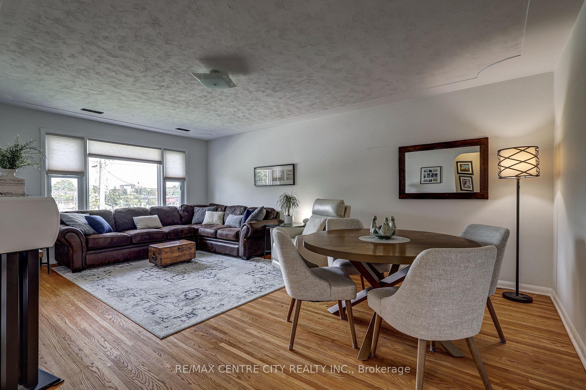 Photo 32 of 587 Lambton Street, London, East B — HOMEH