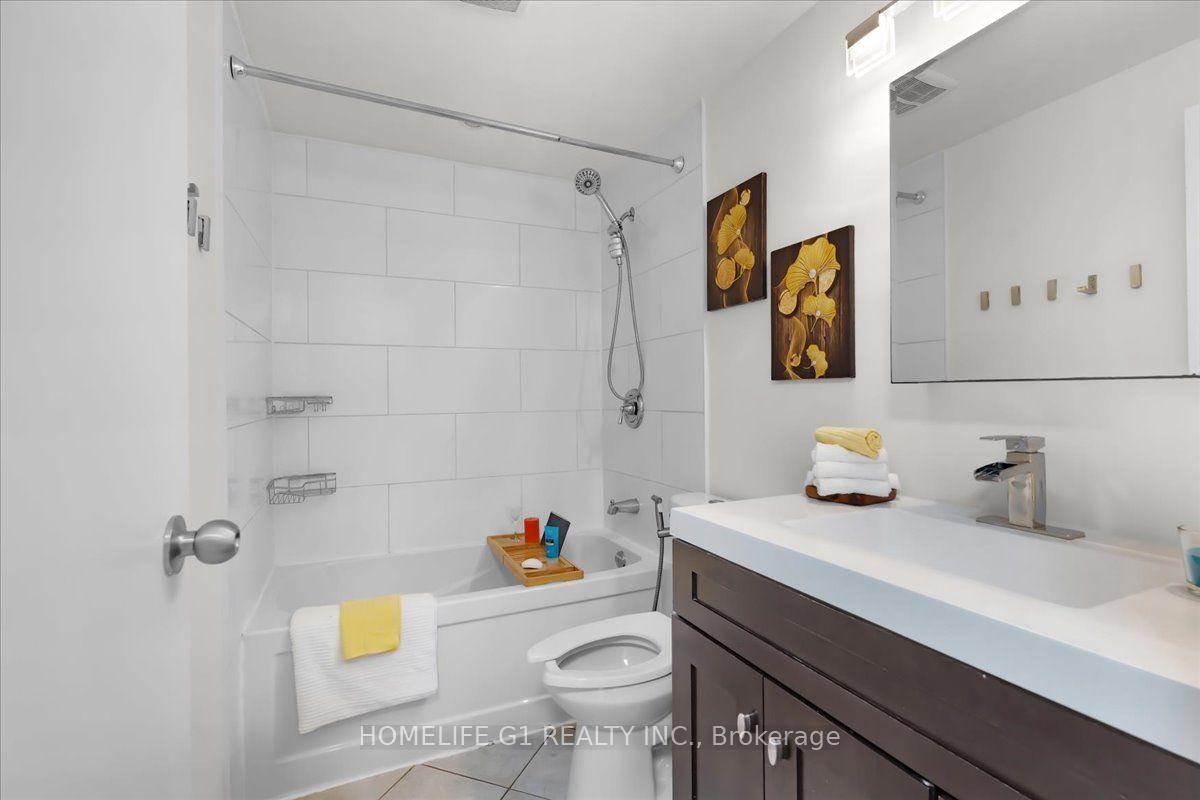 Photo 14 of 19 Milton Avenue W, Cambridge, Silver Heights — HOMEH