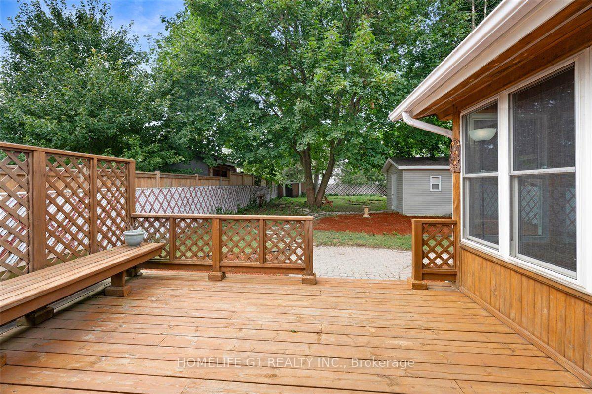 Photo 30 of 19 Milton Avenue W, Cambridge, Silver Heights — HOMEH